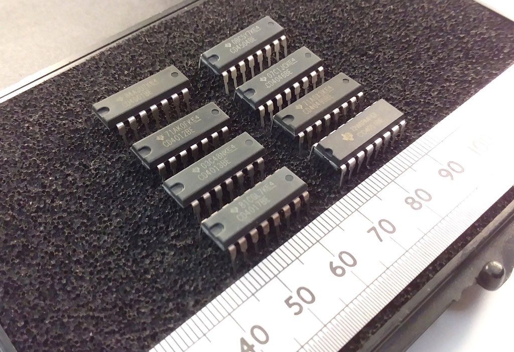4000 Series CMOS Logic IC Dil Chips By Texas Instruments