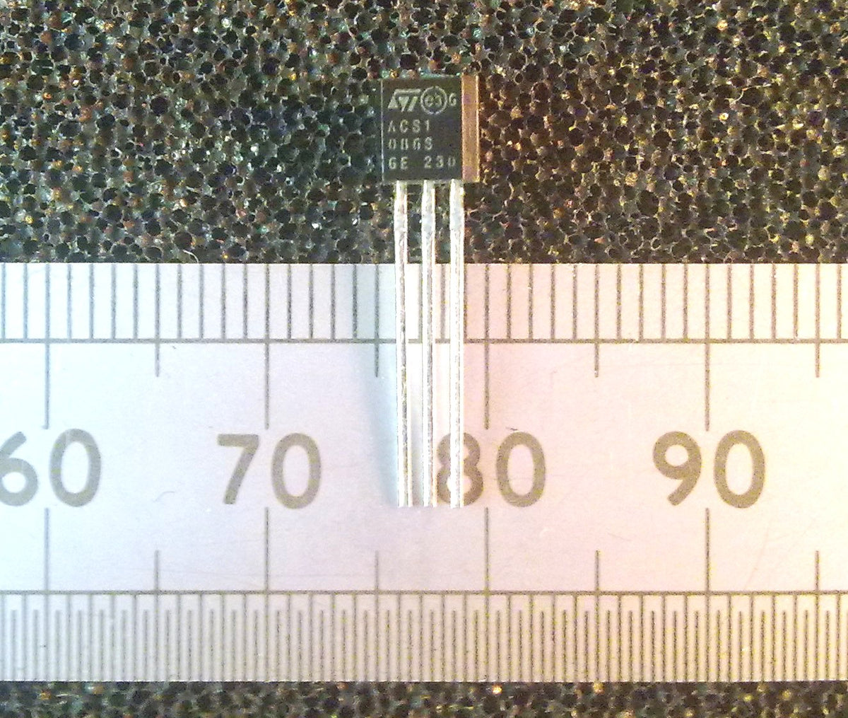 Thyristor Triac Silicon Controlled Rectifier Low Power SCR TO-92 SOT-323