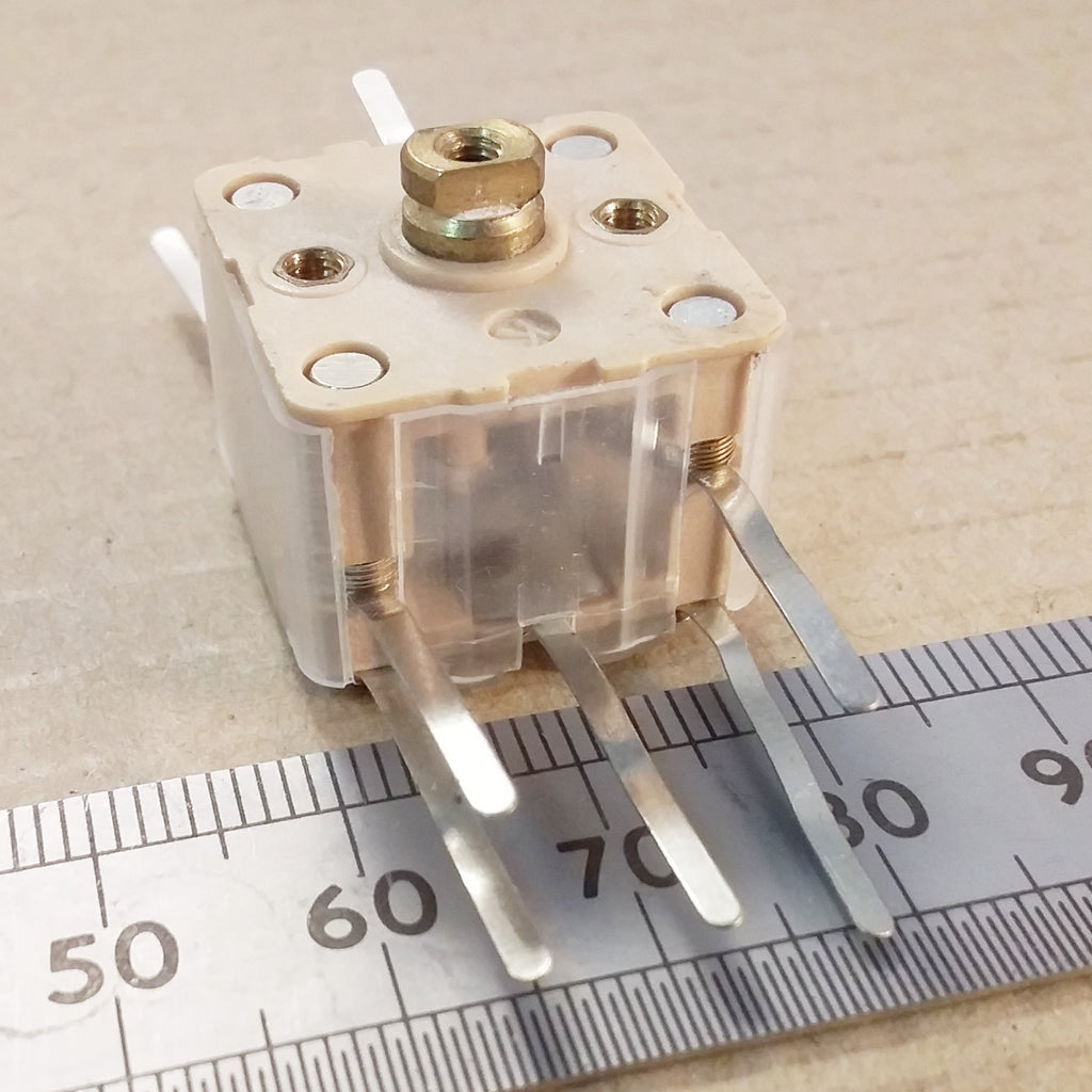 4 Gang AM FM Variable Capacitor 266pF 20pF X2 With Screws
