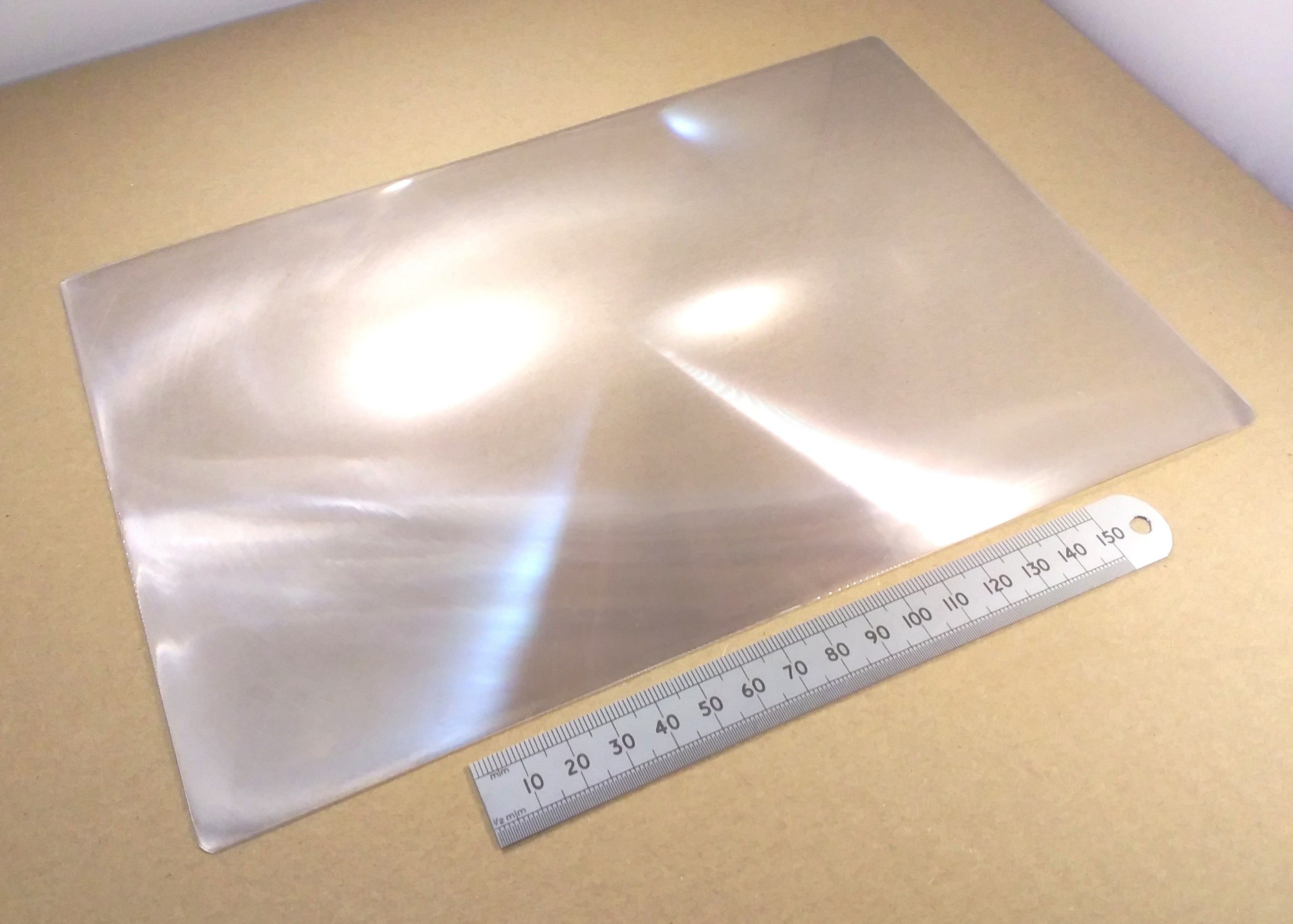 Large Fresnel Magnifying Lens Plastic Magnifier 260 X 177mm Solar Firelighter