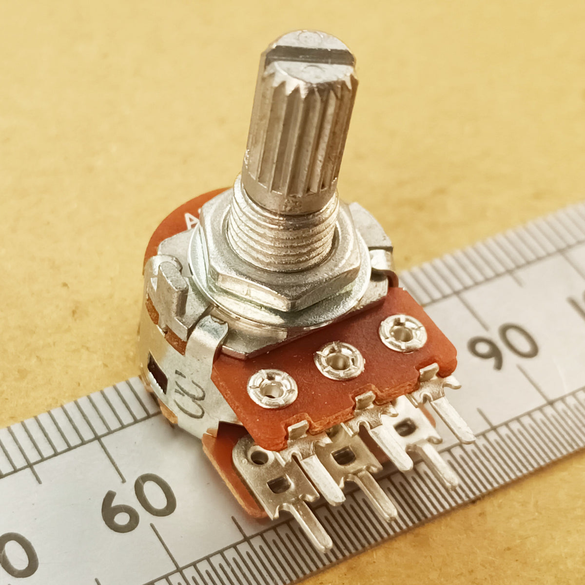 Dual Centre Click Potentiometer Stereo Detent Logarithmic Splined Shaft A DD