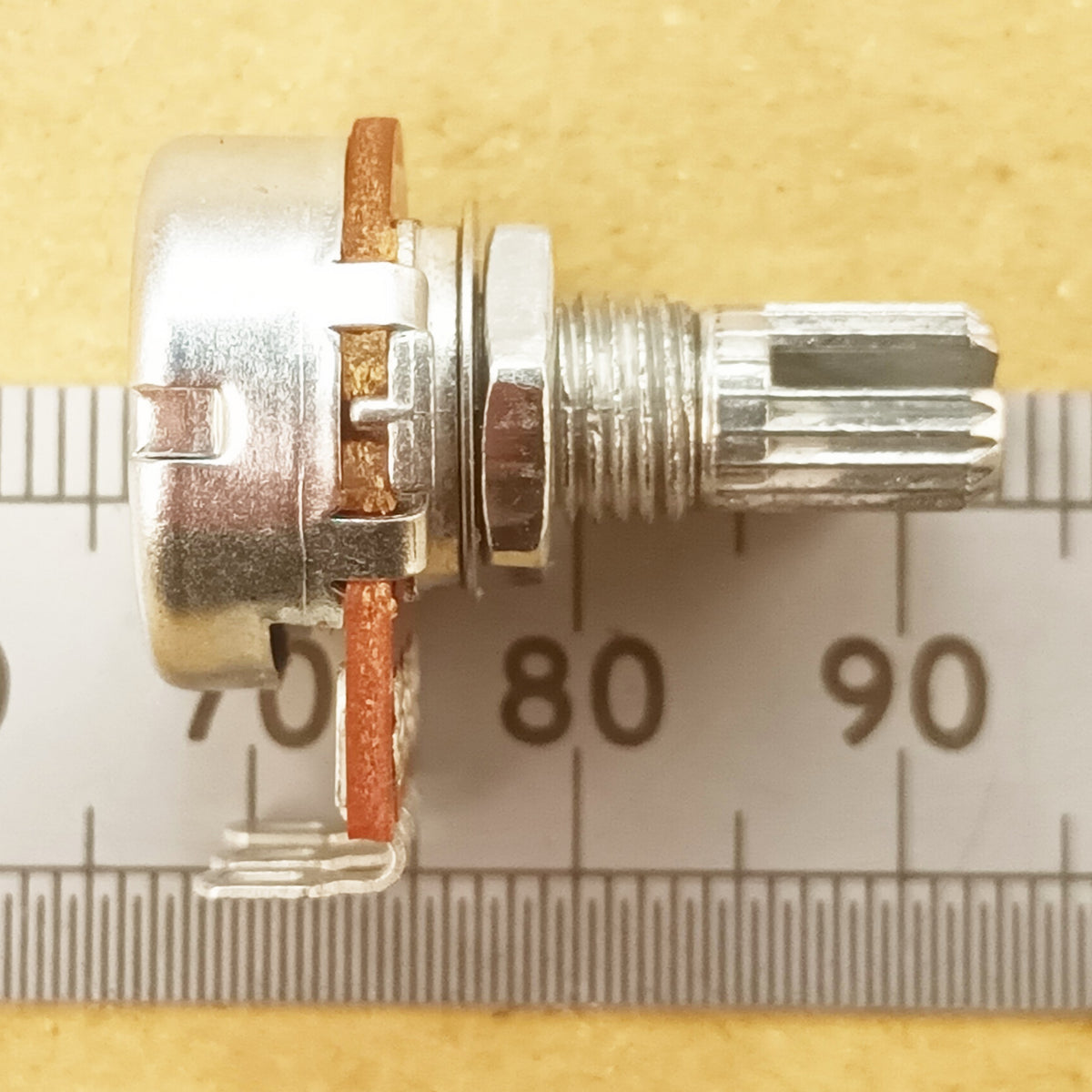 Log Potentiometer Solder Lug Splined 16mm Audio Logarithmic A T18SL