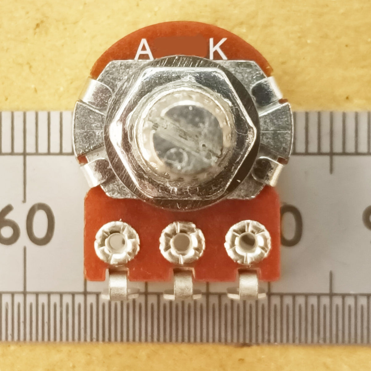 Log Potentiometer Solder Lug Splined 16mm Audio Logarithmic A T18SL