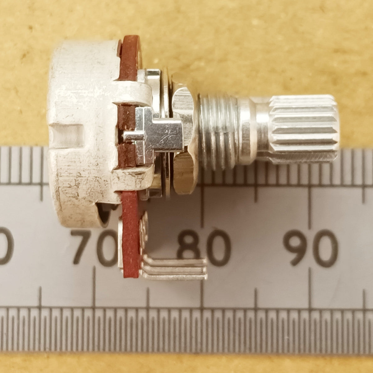 Potentiometer A5K 41 Detent 17mm Log 5K T18 Splined Shaft Multi Click T18RP41