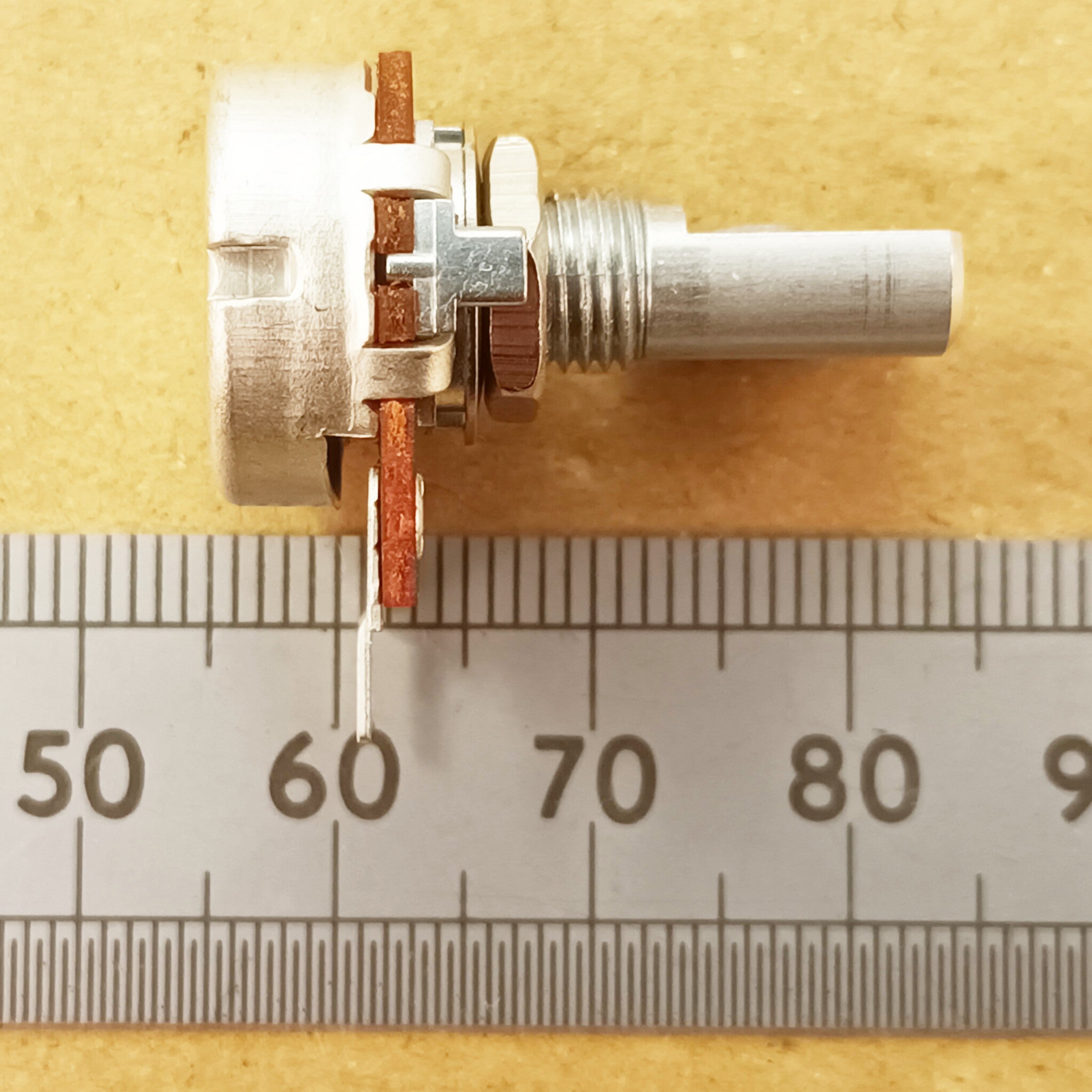 Potentiometer D Shaft Flat Points to Wiper Flatted 6mm Conductive Plastic A Track BDWF
