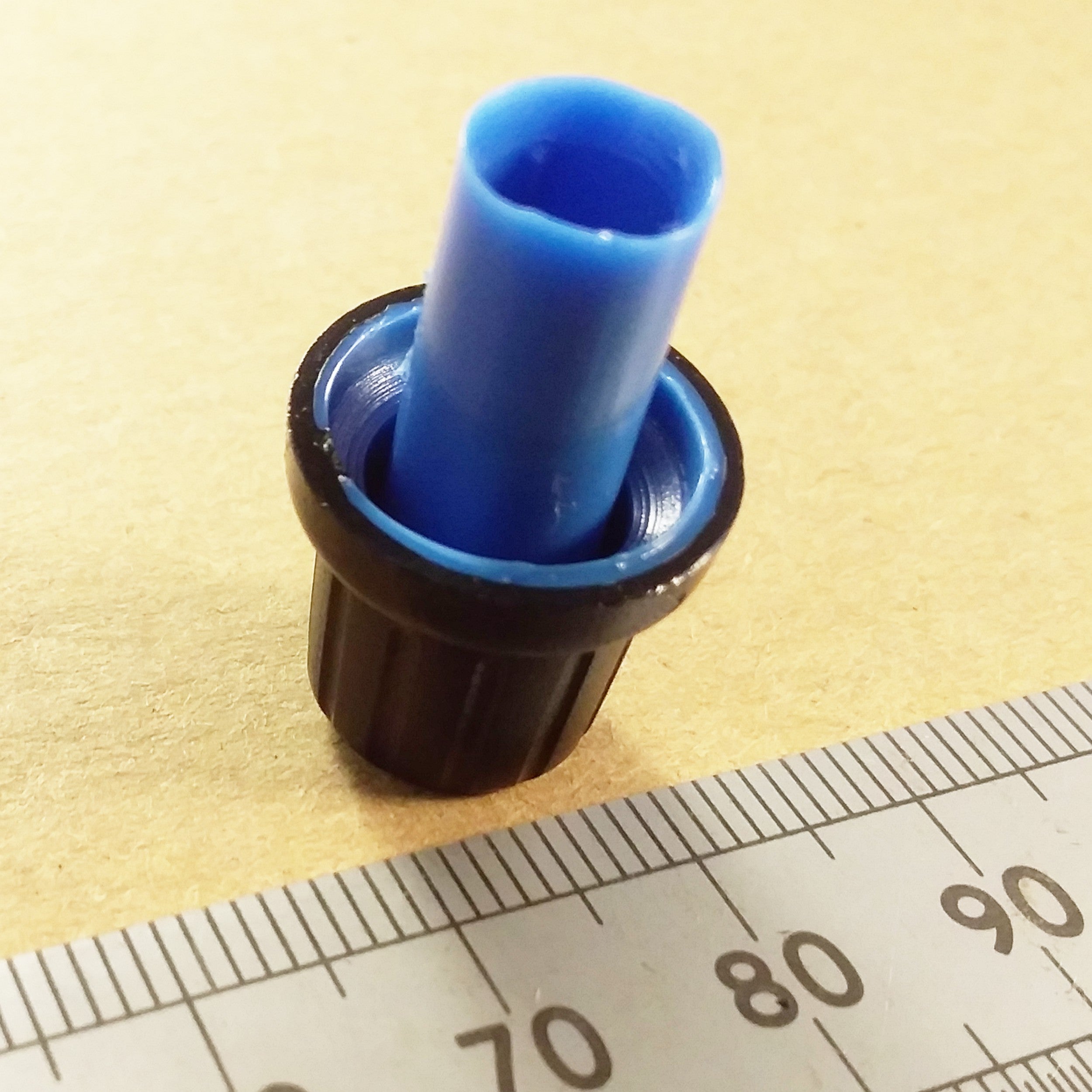 Extension Knob Through Panel for 6mm Split Splined T18 Shaft Pots Blue Pointer