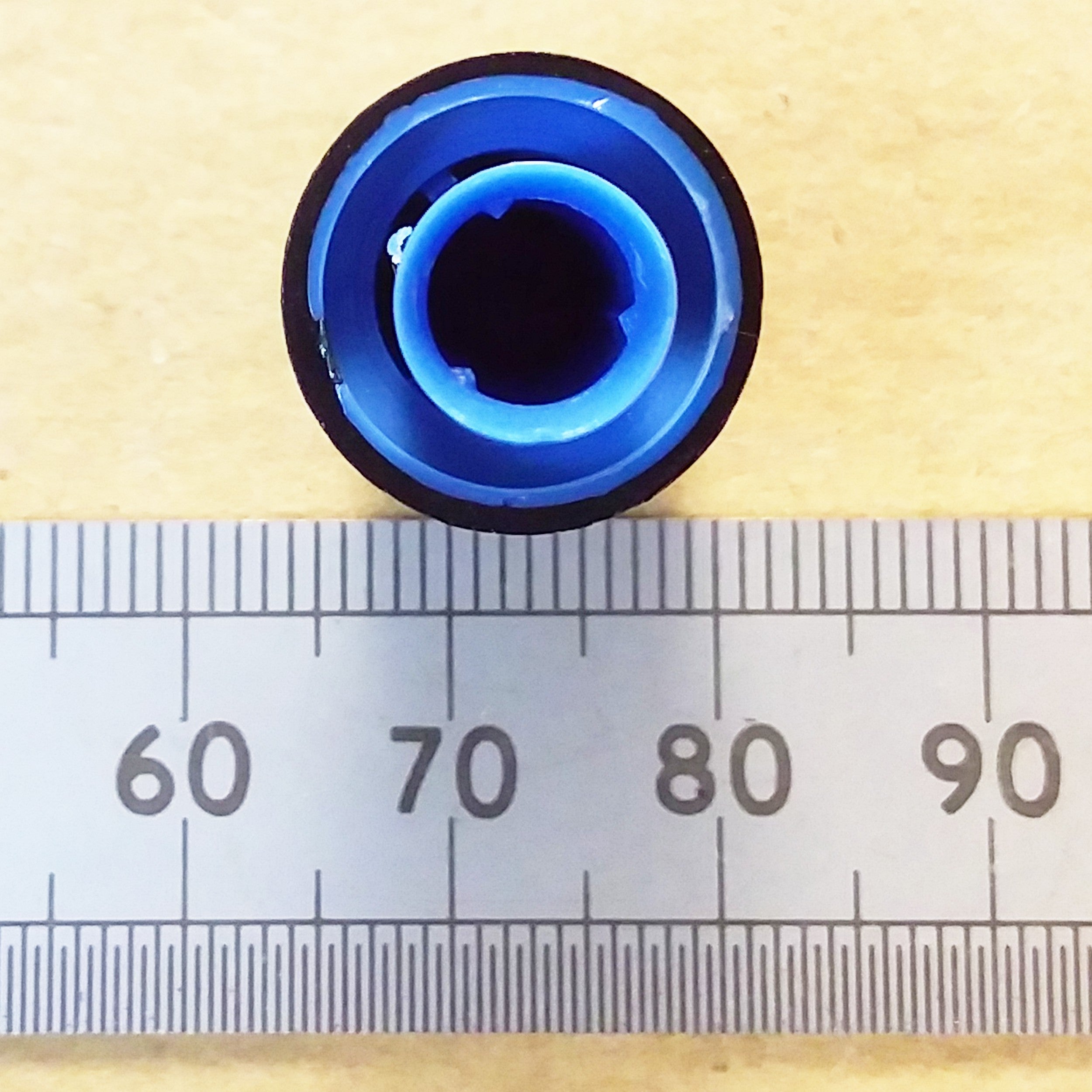Extension Knob Through Panel for 6mm Split Splined T18 Shaft Pots Blue Pointer