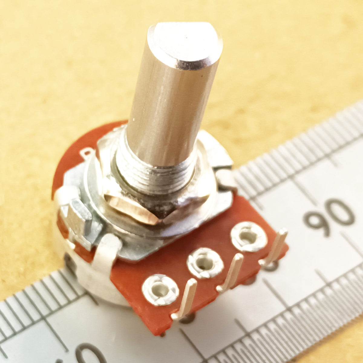 41 Detent Potentiometer 17mm 6mm D-Shaft Multiple Click B D41P