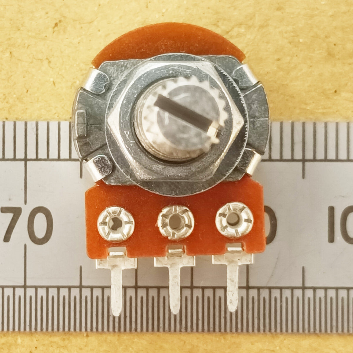 Potentiometer 16mm Linear Splined Shaft B BAS