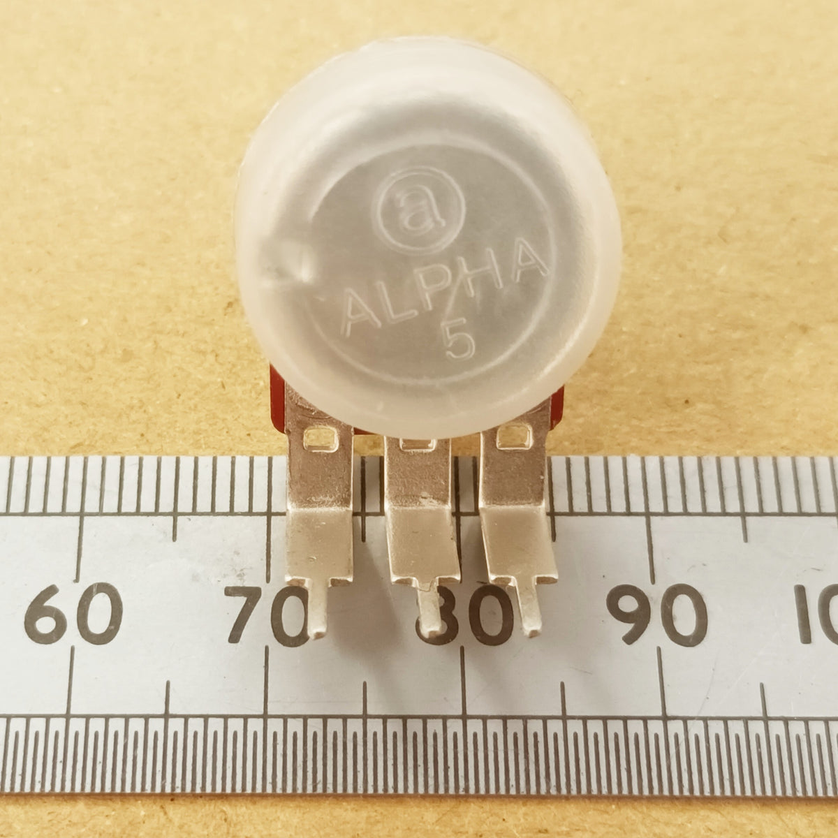 Reverse Logarithmic Potentiometer Vertical PCB Mount 6.3mm 0.25 Inch Round Shaft C VR63