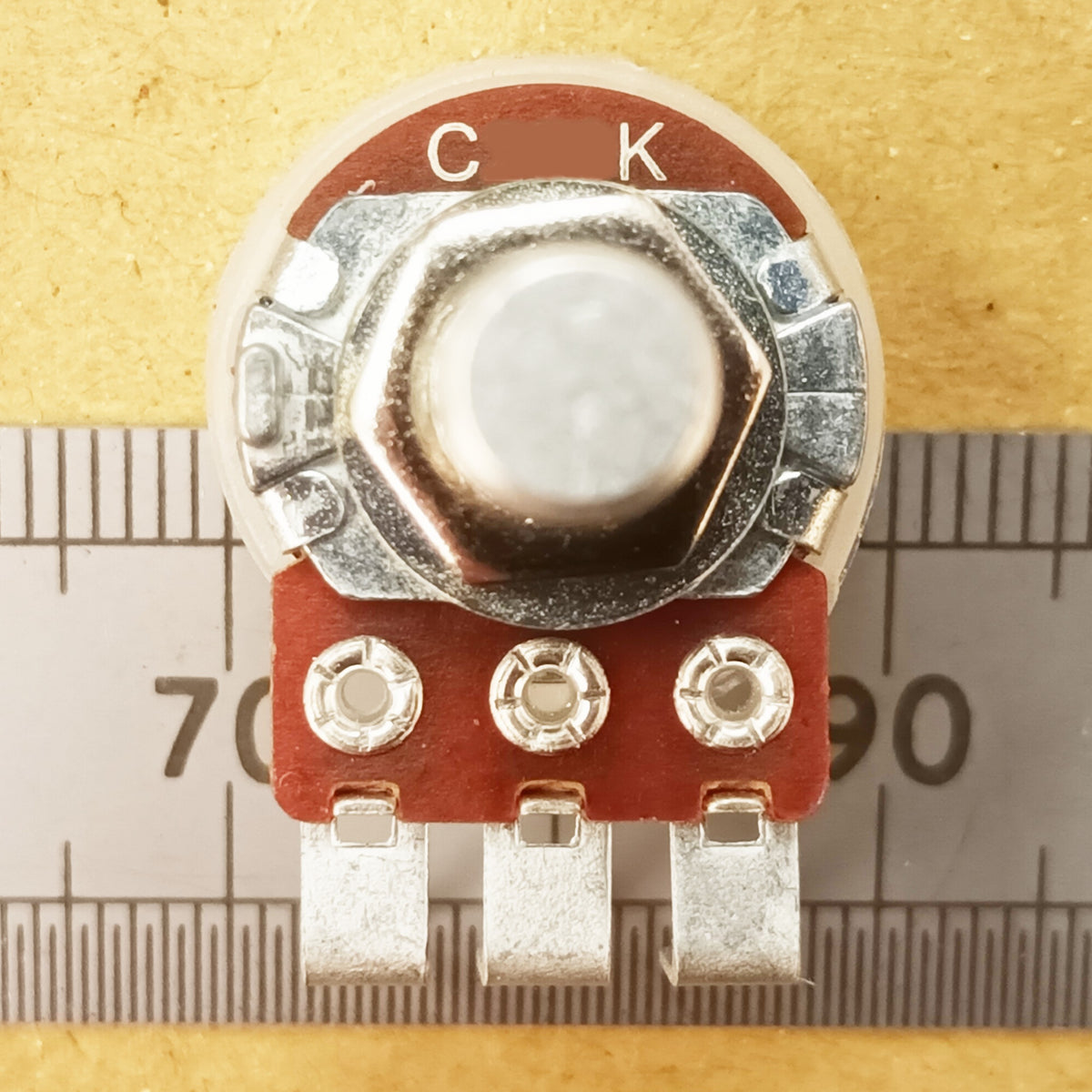 Reverse Logarithmic Potentiometer Vertical PCB Mount 6.3mm 0.25 Inch Round Shaft C VR63