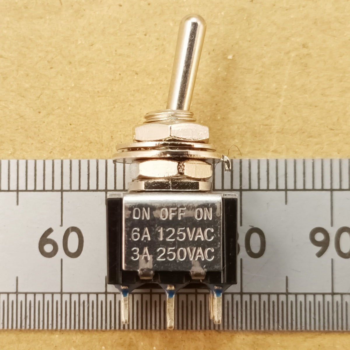 Toggle Switch Miniature DPDT or DPDT CO 3A 250V