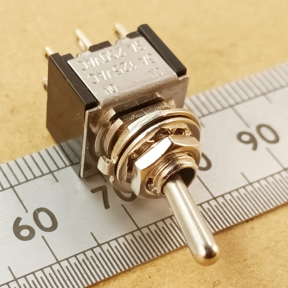 Toggle Switch Miniature DPDT or DPDT CO 3A 250V