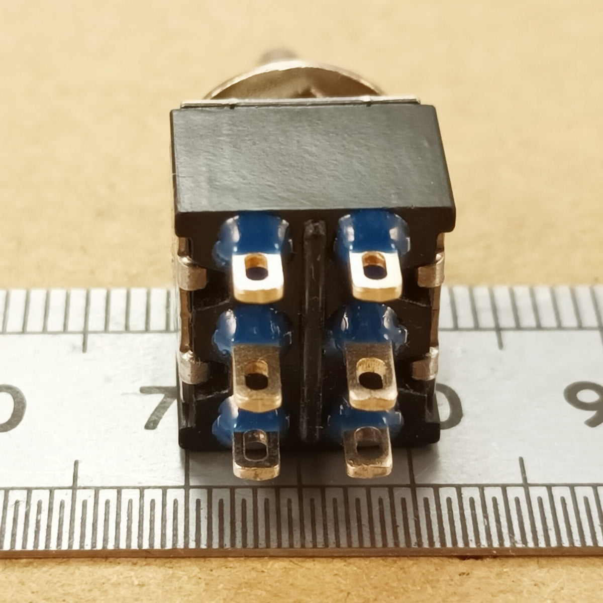 Toggle Switch Miniature DPDT or DPDT CO 3A 250V