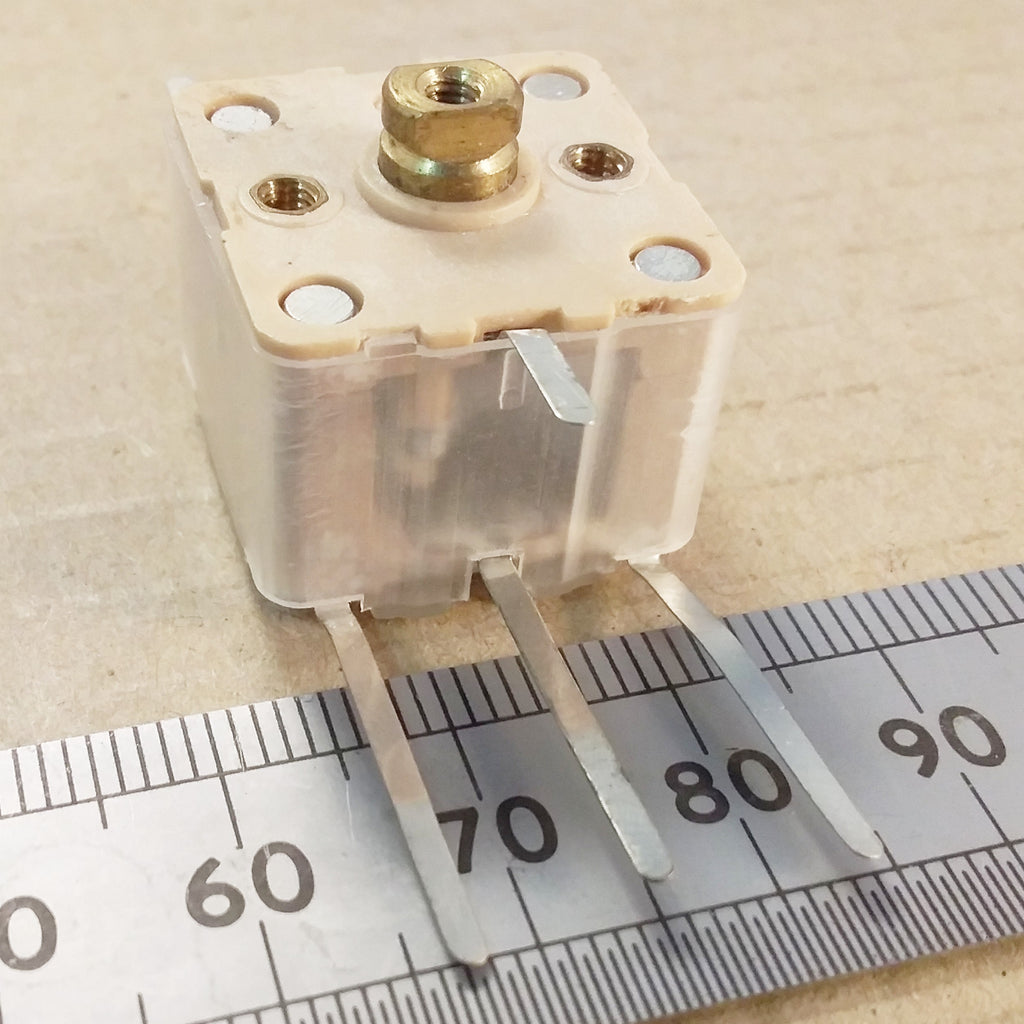 4 Gang AM FM Variable Capacitor 266pF 20pF X2 With Screws