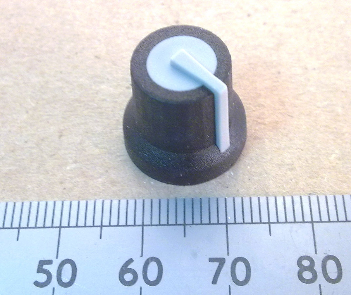 Volume Control Mixer Knobs for 6mm D-Shaft With Colored Pointer And Top