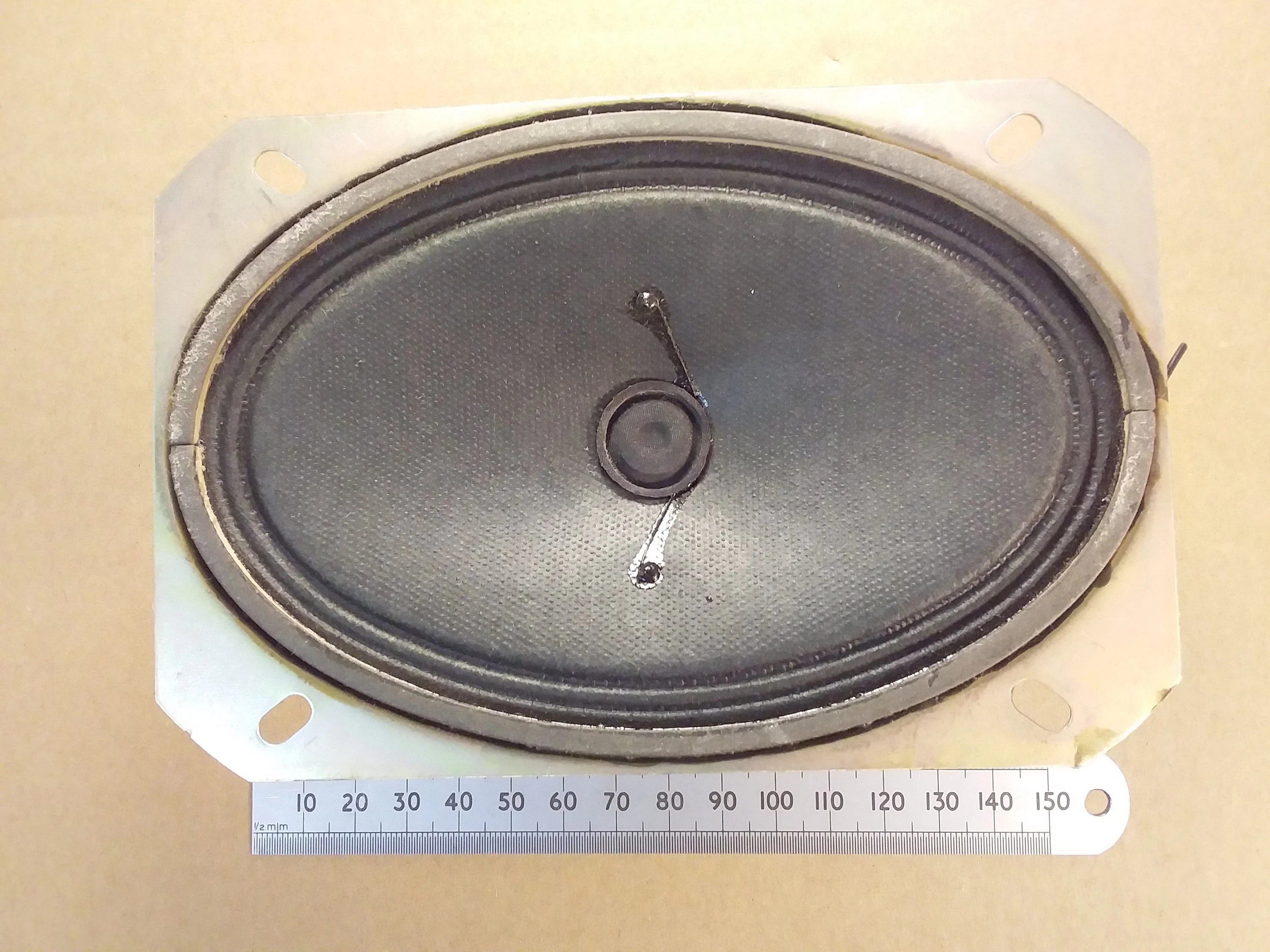 Elliptical Speaker 4 by 6 Inch 102 by 152mm 9 Ohm Voice Coil Oval from Murphy B842