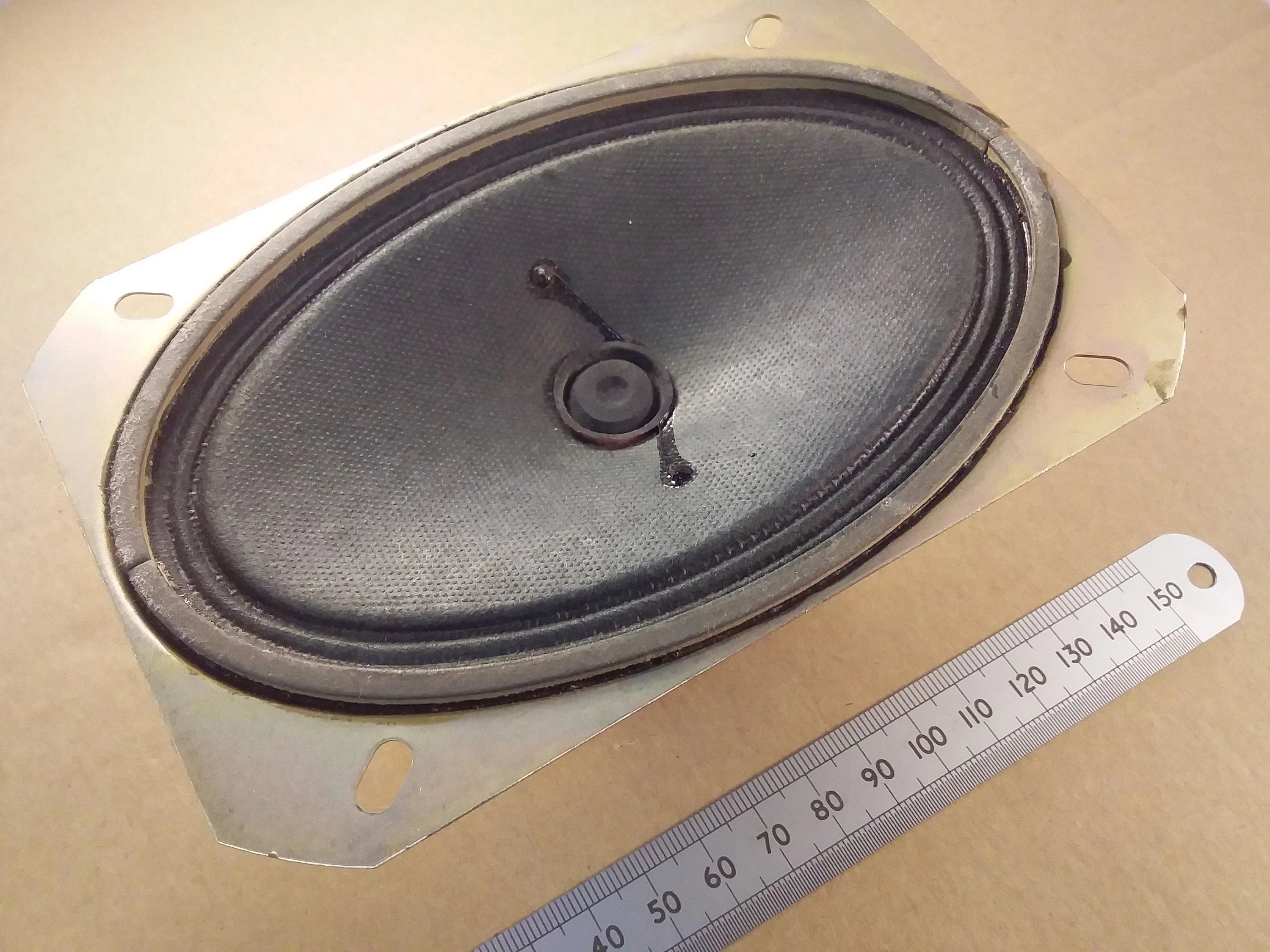 Elliptical Speaker 4 by 6 Inch 102 by 152mm 9 Ohm Voice Coil Oval from Murphy B842