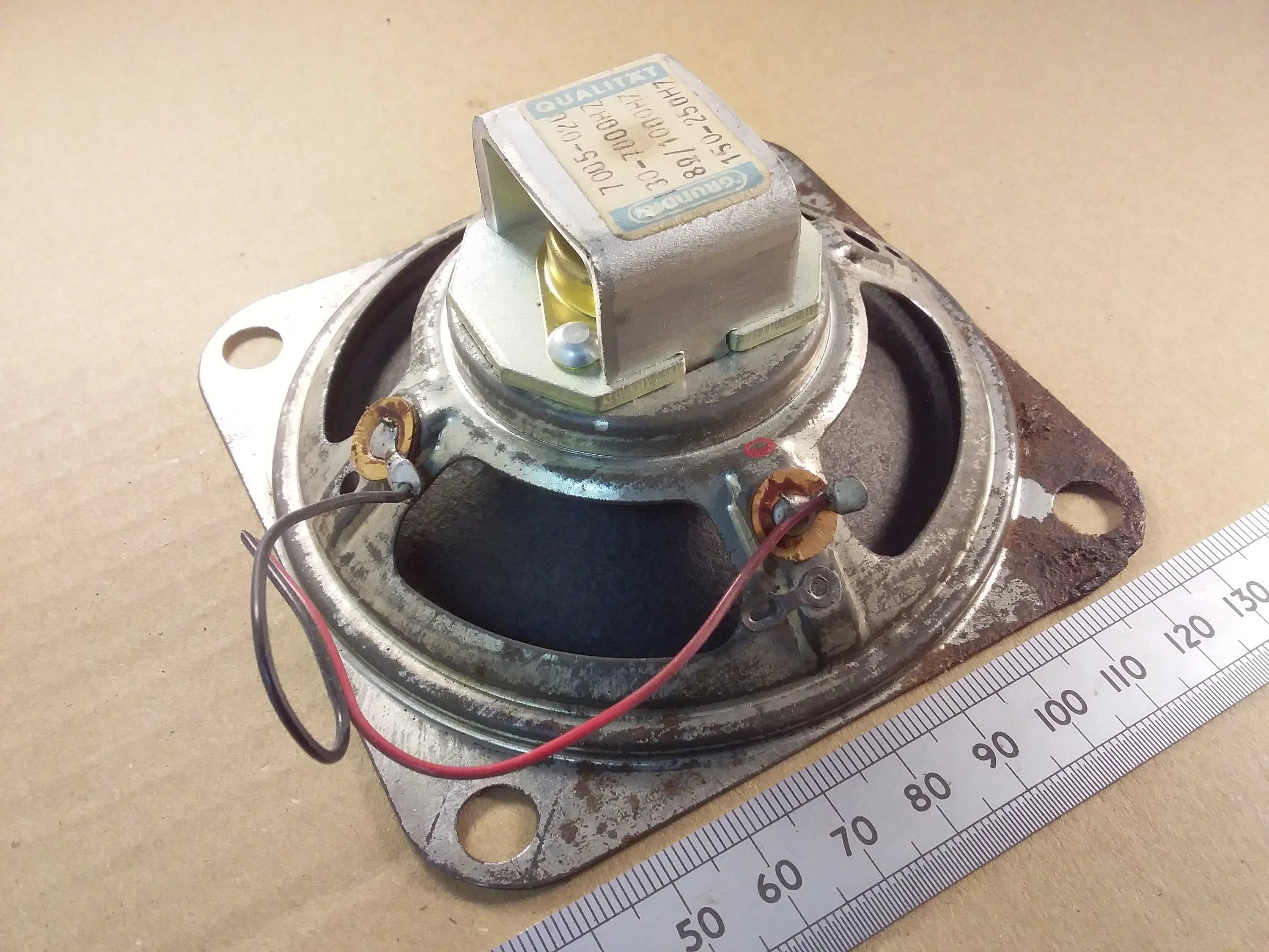 Speaker 4 Inch 104mm by 104mm 8 Ohm Voice Coil Loudspeaker Grundig Radio