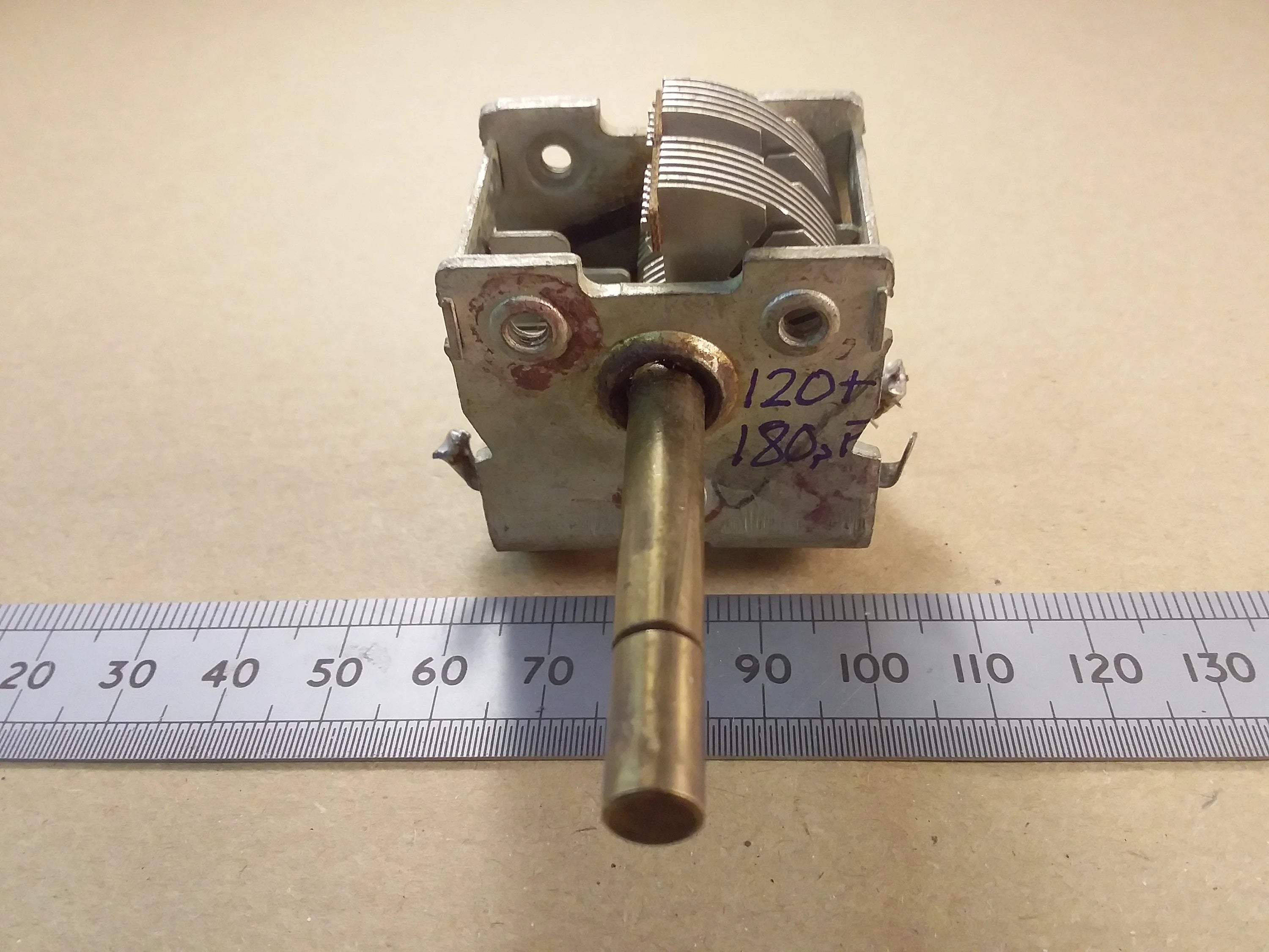 Variable Capacitor Dual Gang 120 180pF 300pF Total 5:1 Reduction Drive