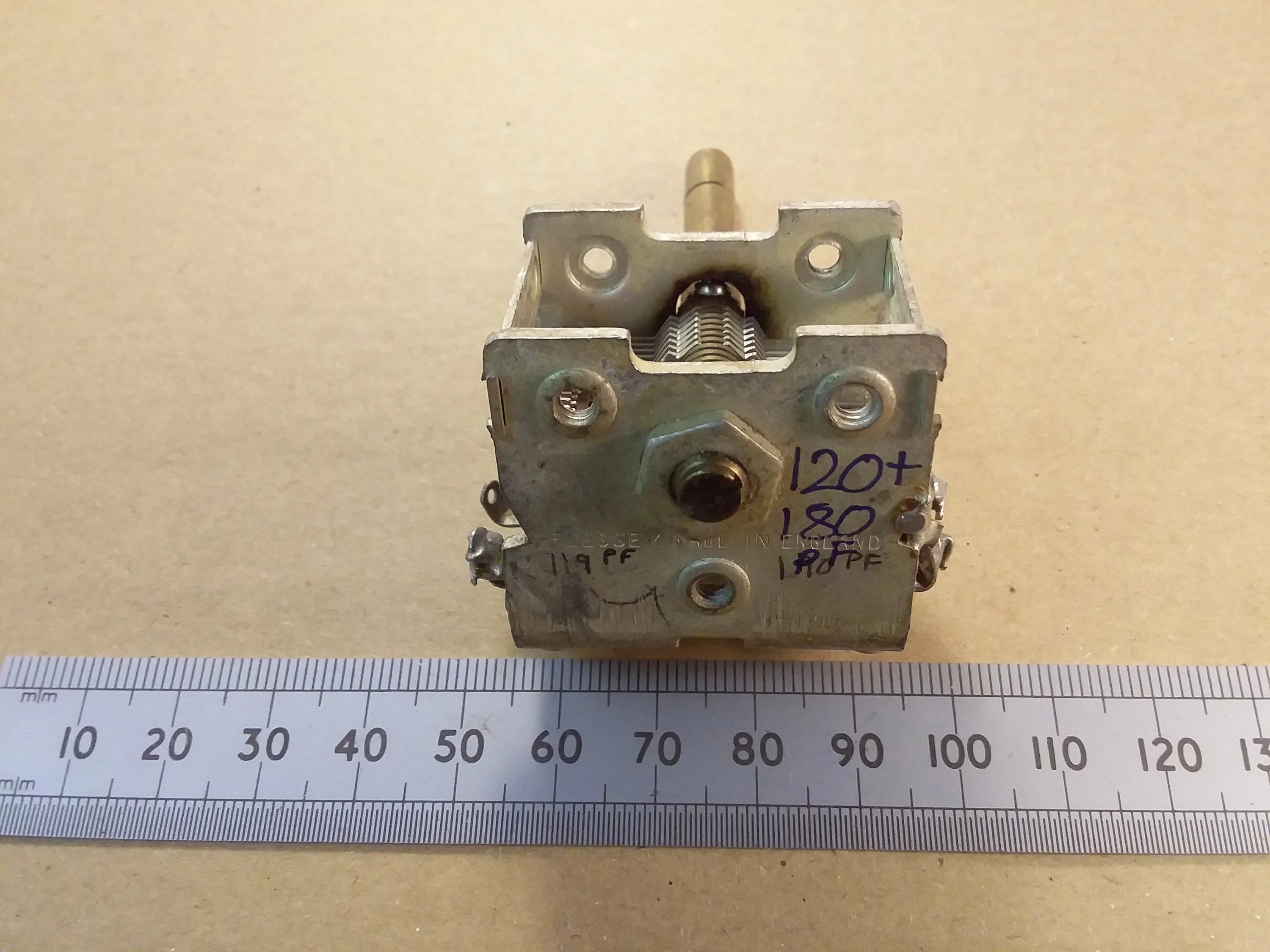 Variable Capacitor Dual Gang 120 180pF 300pF Total 5:1 Reduction Drive