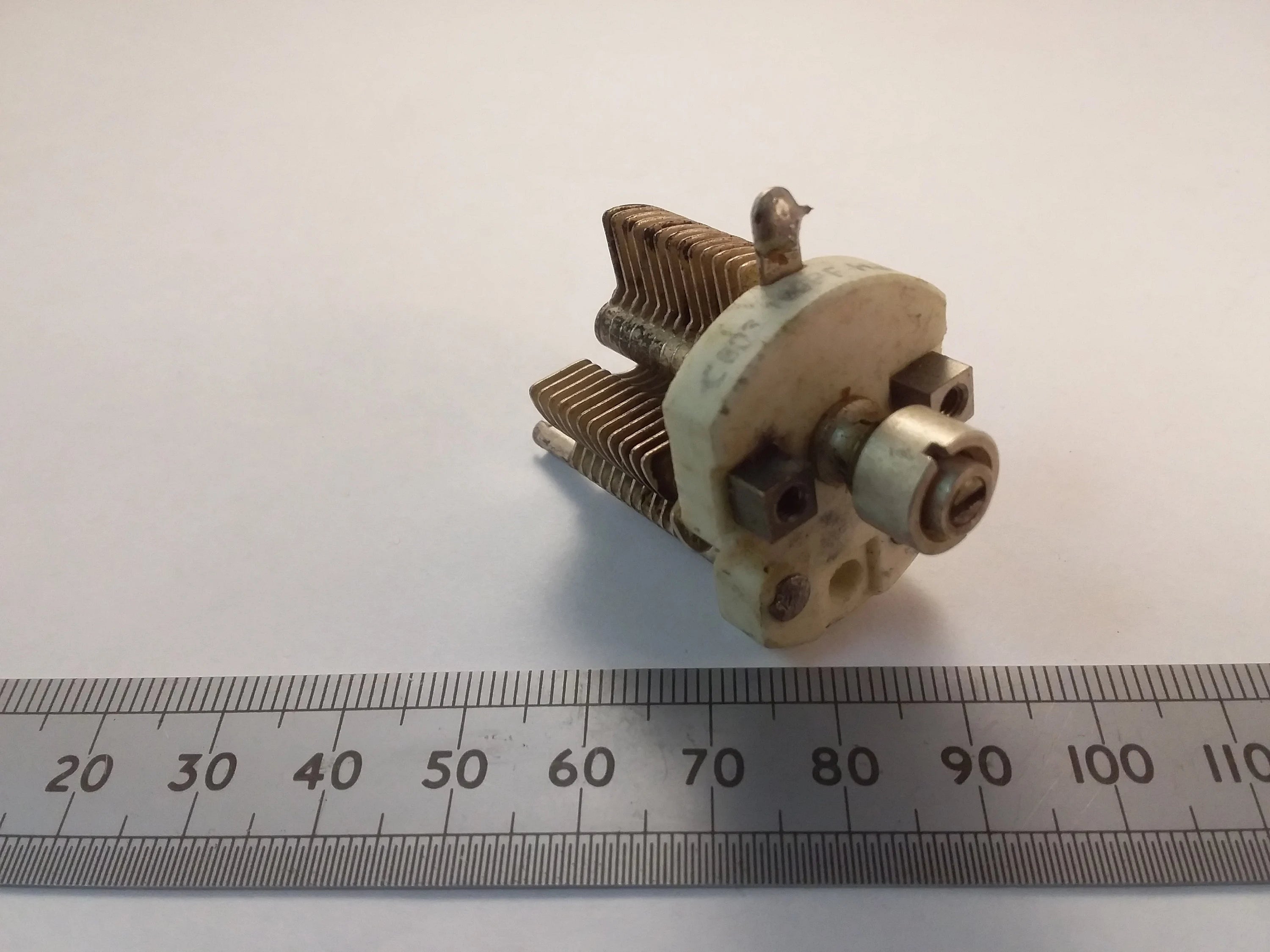 100pF Variable Trimmer Capacitor Screwdriver Adjust With Locking Ring Silver Plated Vanes