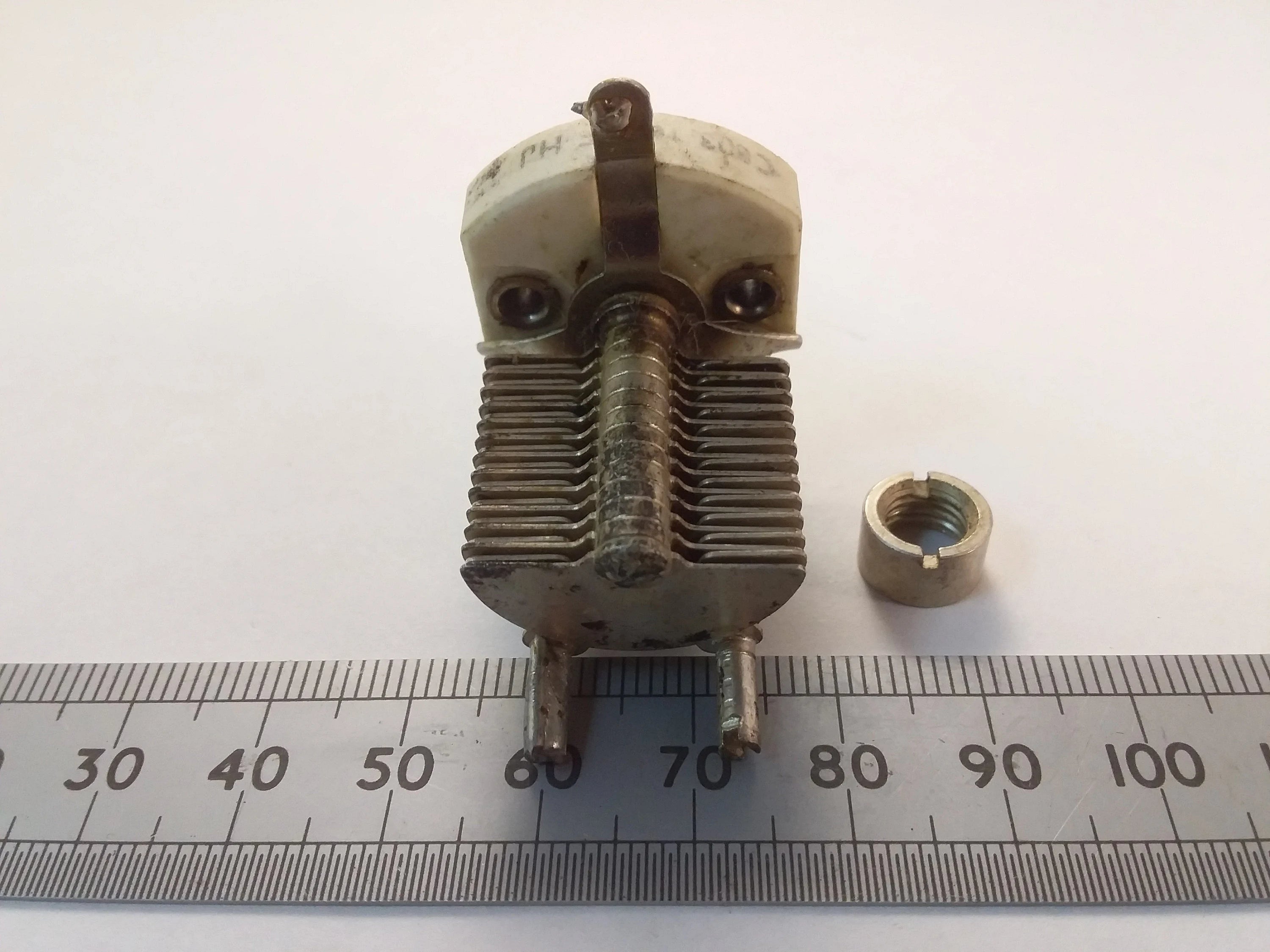 100pF Variable Trimmer Capacitor Screwdriver Adjust With Locking Ring Silver Plated Vanes