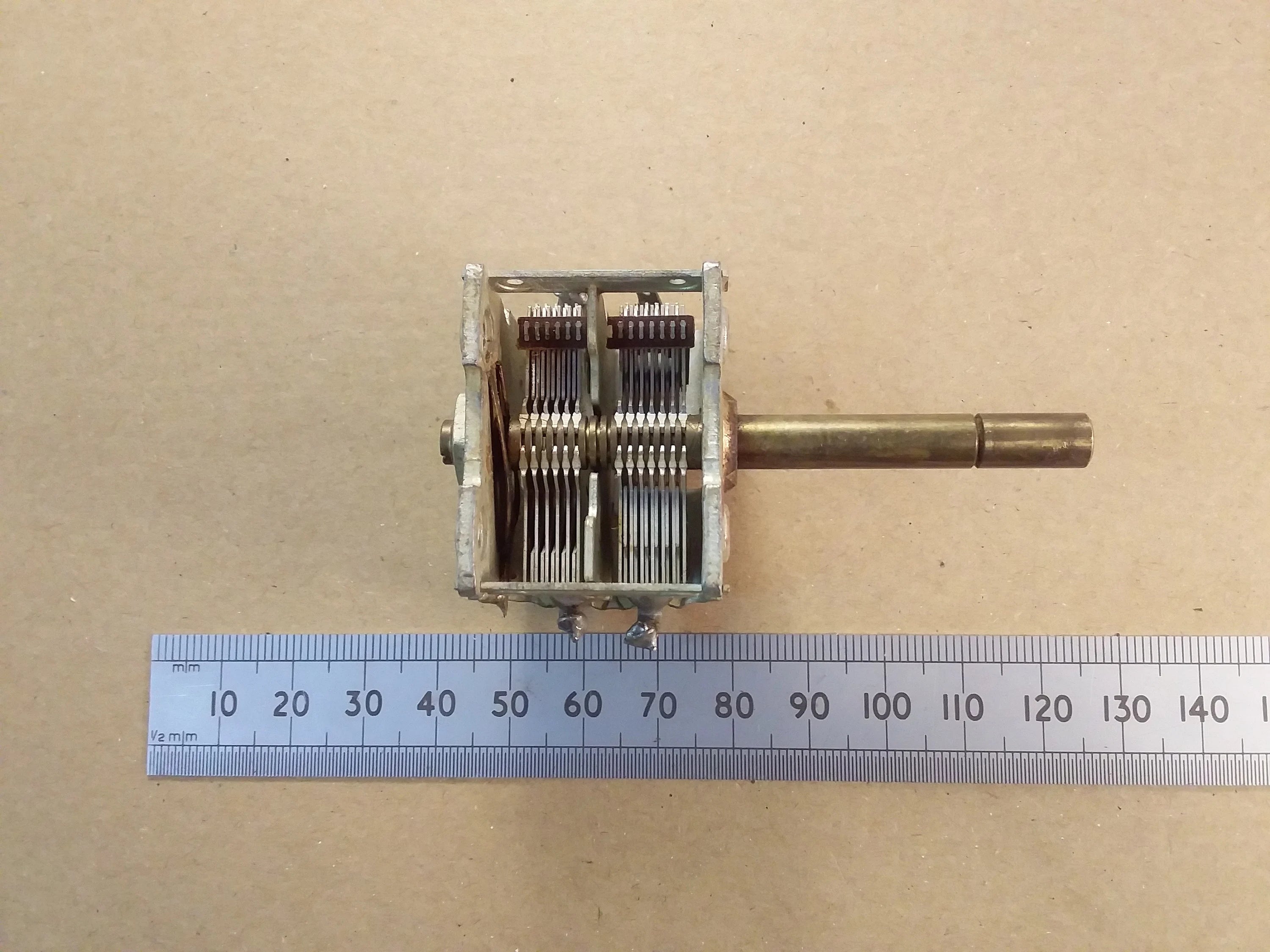 Variable Capacitor Dual Gang 120 180pF 300pF Total 5:1 Reduction Drive