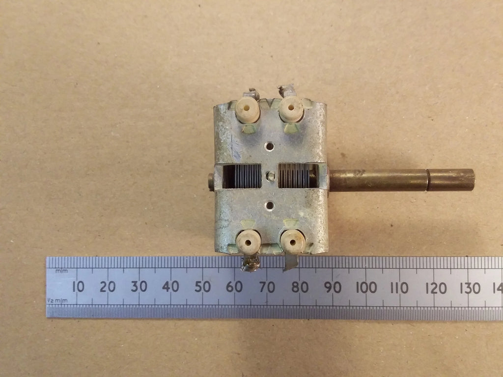 Variable Capacitor Dual Gang 120 180pF 300pF Total 5:1 Reduction Drive
