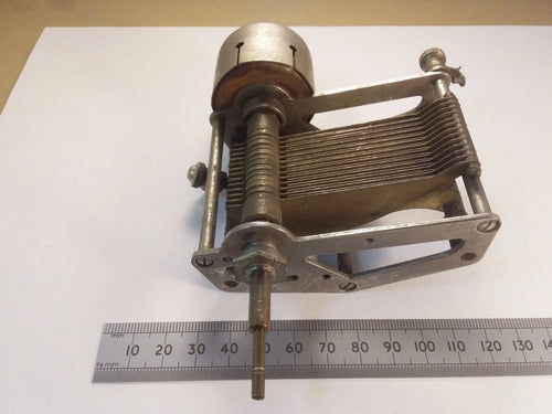 350pF Air-Spaced Radio Tuning Capacitor with 34:1 Reduction Drive, Ormond 0.00035mF