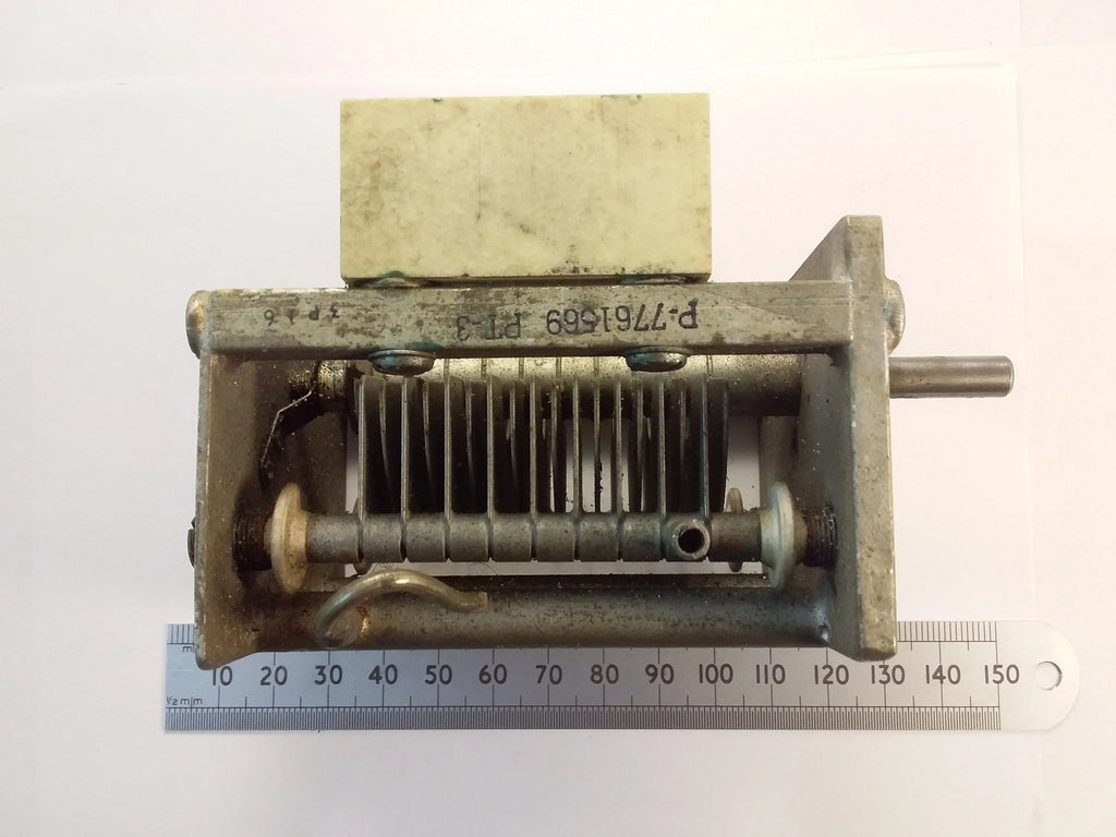 Variable Capacitor 80pF High Voltage Single Gang with Ceramic Insulators
