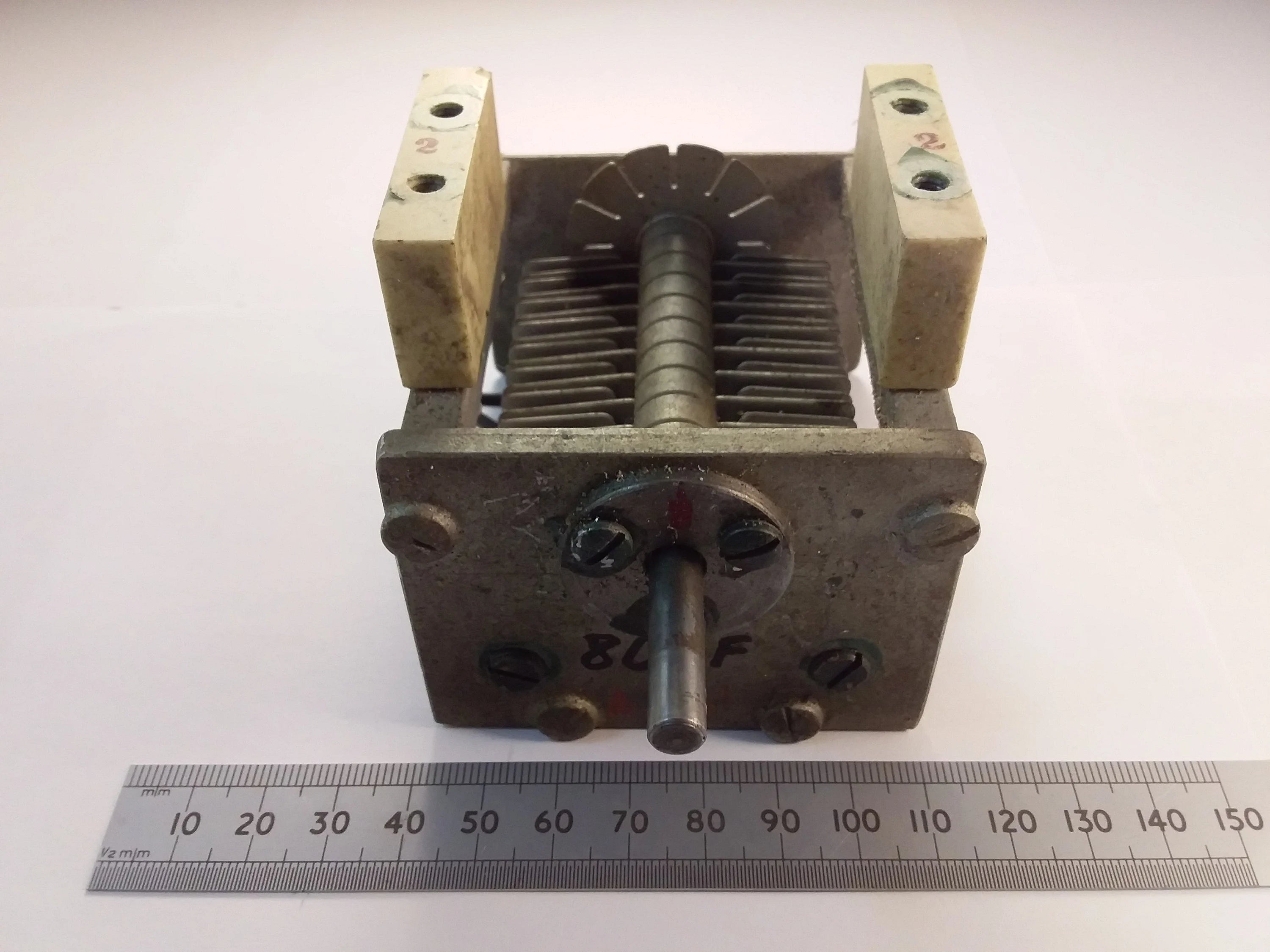 Variable Capacitor 80pF High Voltage Single Gang with Ceramic Insulators