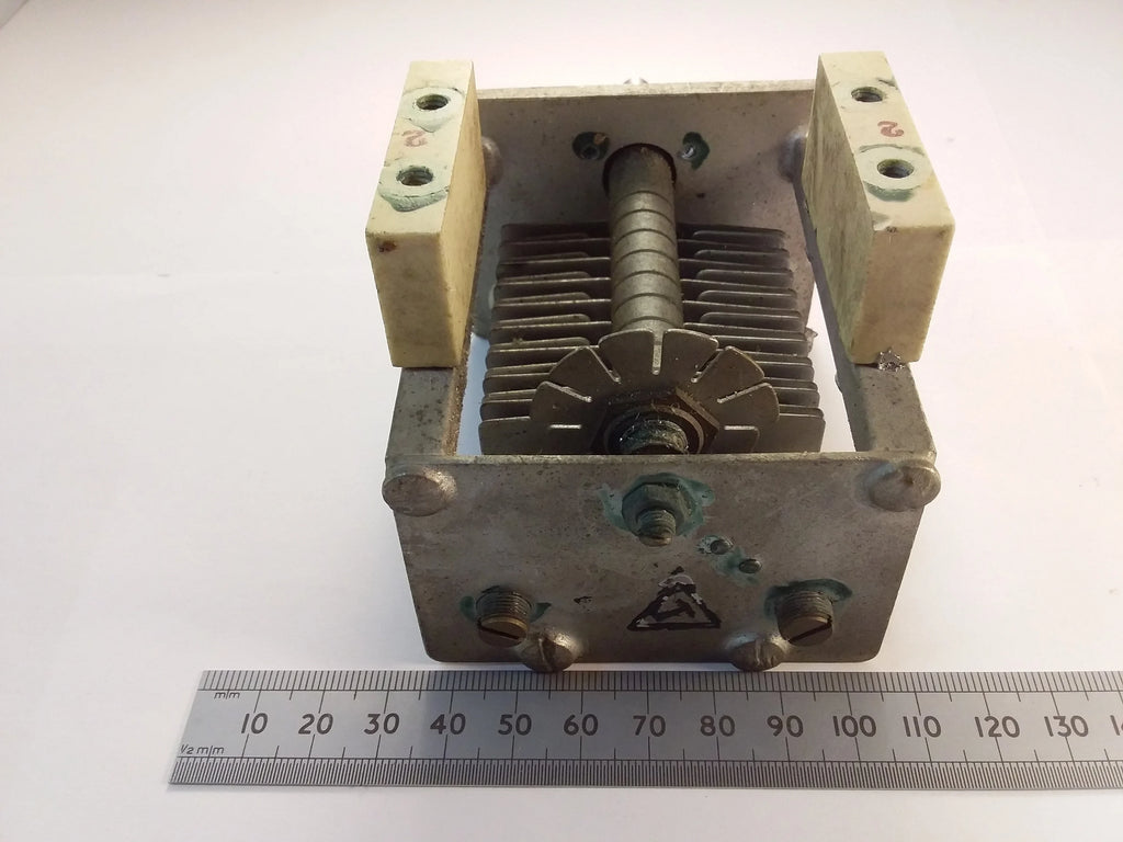 Variable Capacitor 80pF High Voltage Single Gang with Ceramic Insulators