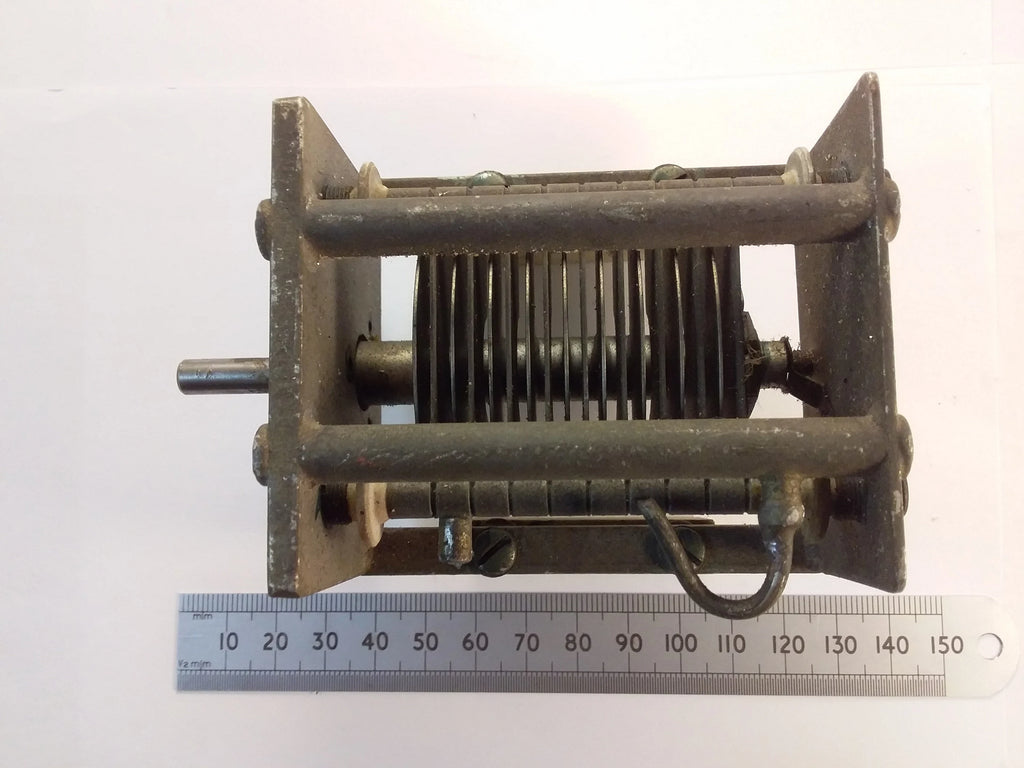 Variable Capacitor 80pF High Voltage Single Gang with Ceramic Insulators