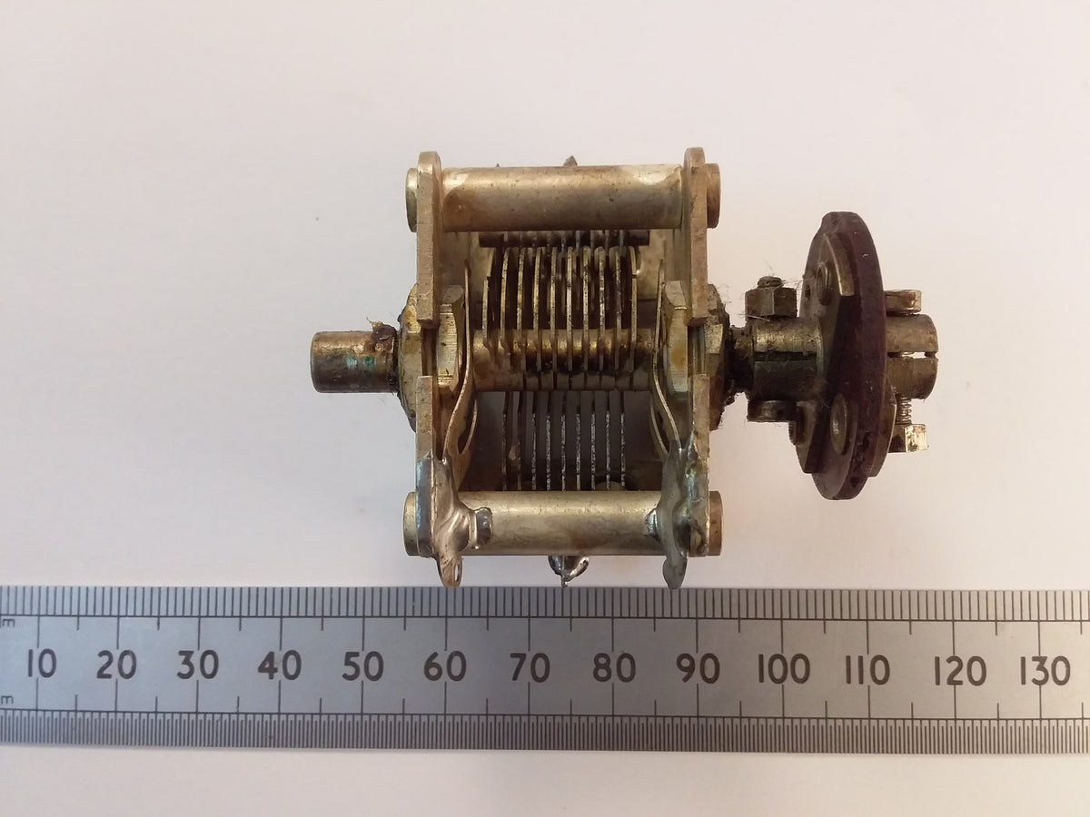 Variable Capacitor 75pF Silver Plated Vanes for VFO BFO with Isolating Coupler
