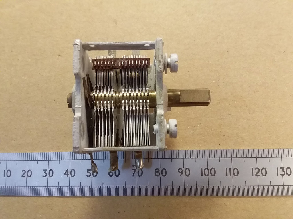 Variable Radio Tuning Capacitor 120pF 210pF Dual Gang Air Spaced 330pF