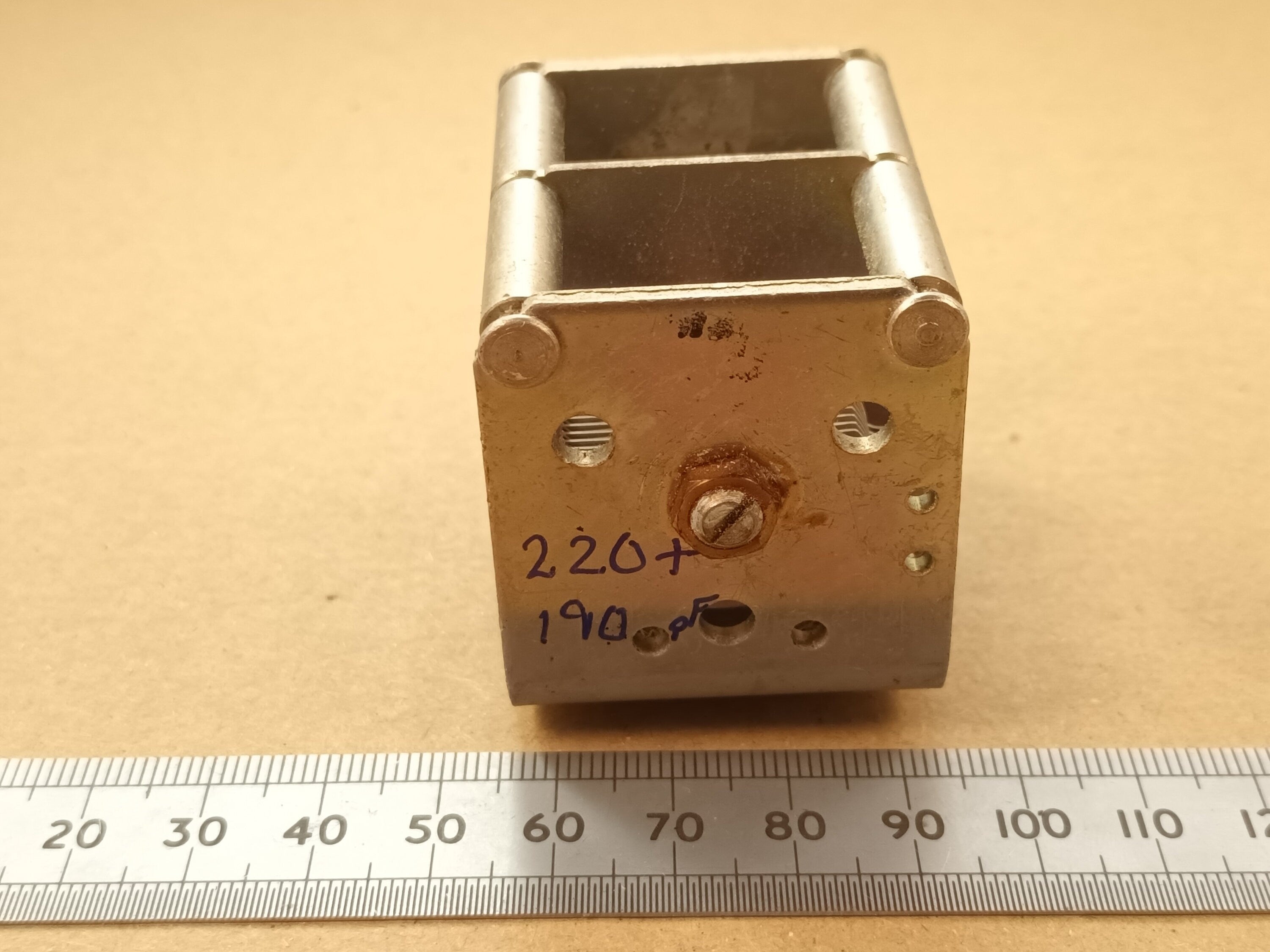 220 + 190pF Dual Gang Air-Spaced Variable Capacitor for Crystal Sets & Receiving Loop Antennas 410pF Total