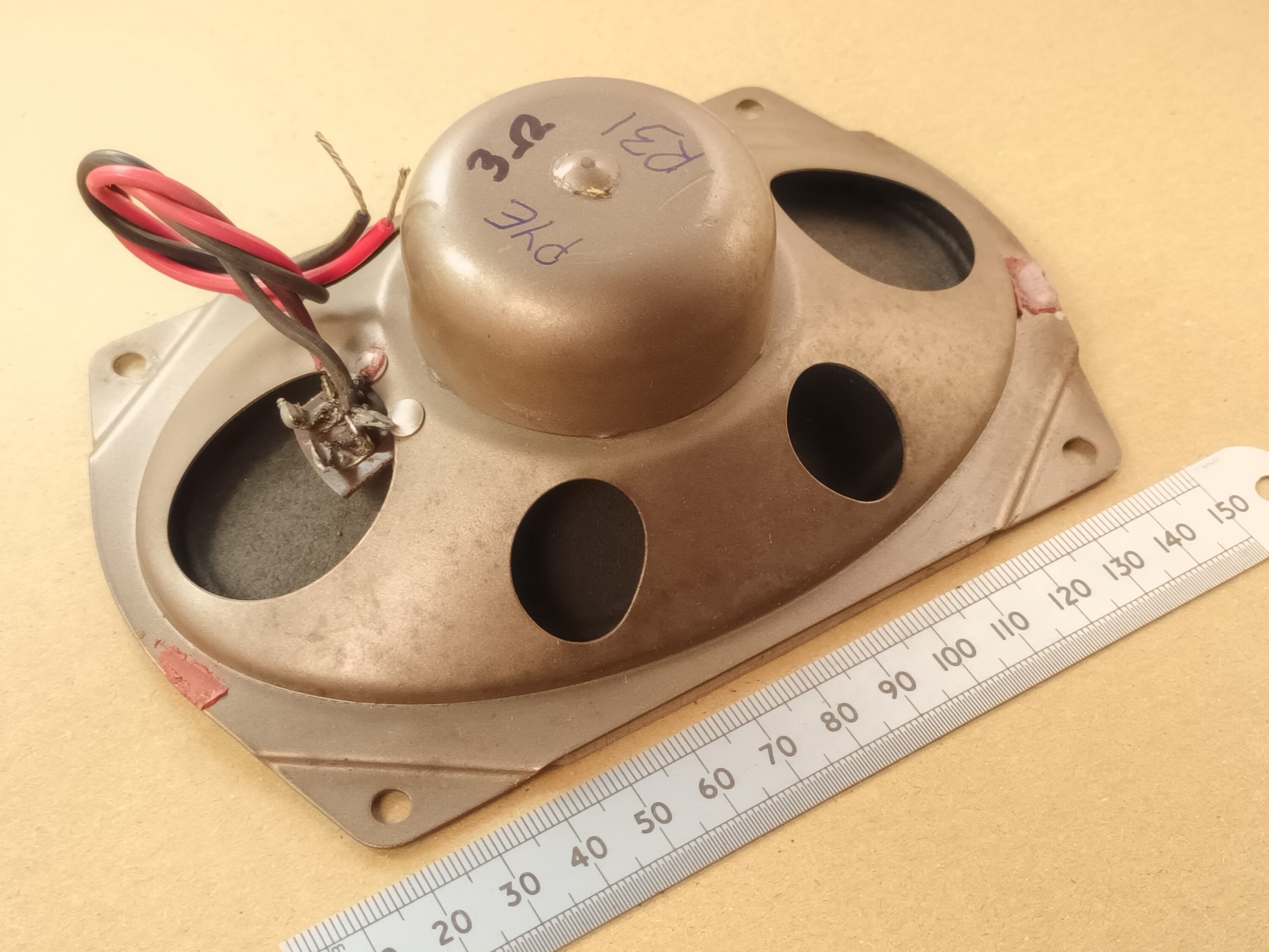 Transistor Radio Speaker 4 by 6 Inch 3 Ohm Elliptical Oval 105 by 155mm Loudspeaker Pye R31