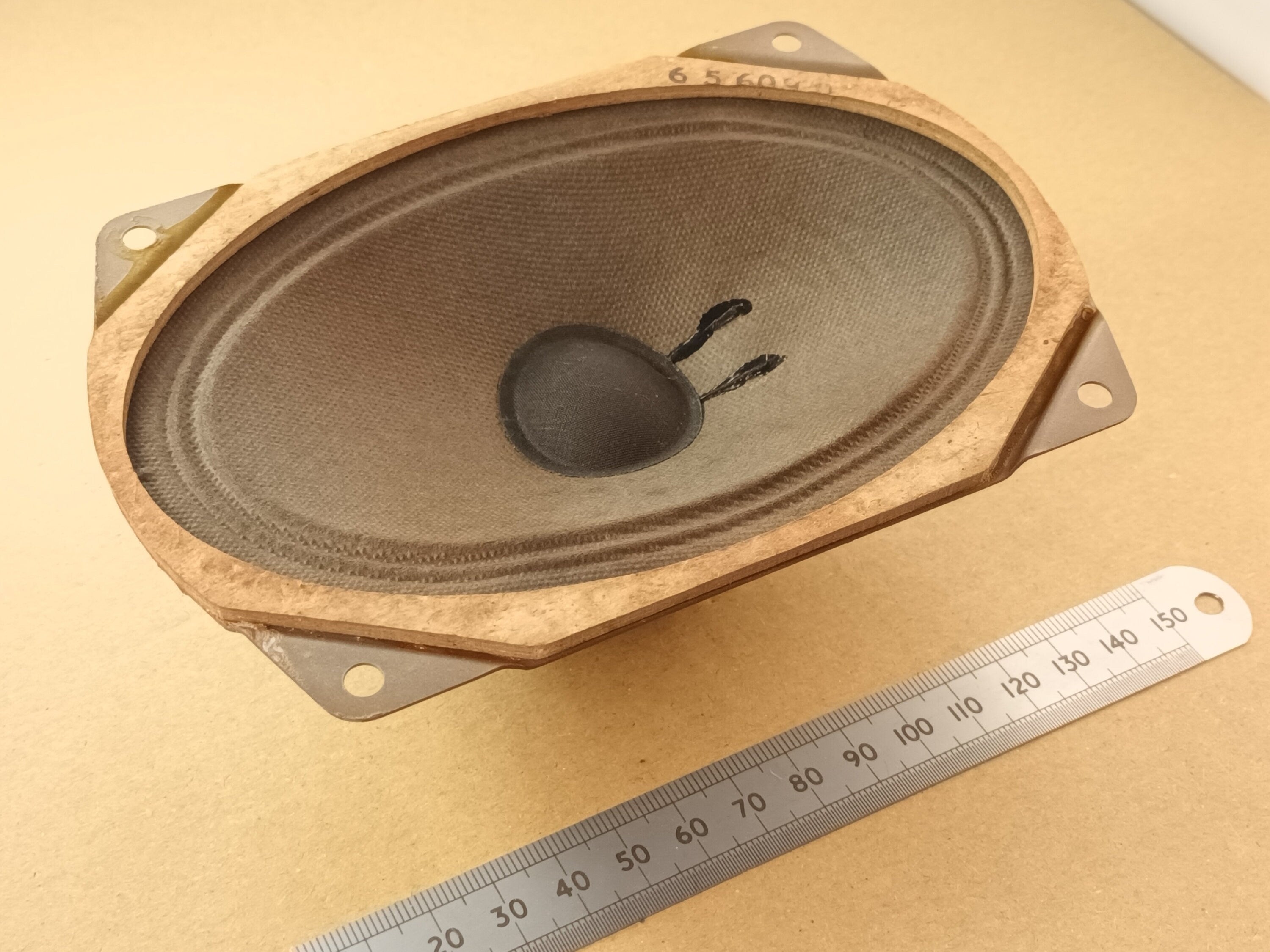 Transistor Radio Speaker 4 by 6 Inch 3 Ohm Elliptical Oval 105 by 155mm Loudspeaker Pye R31