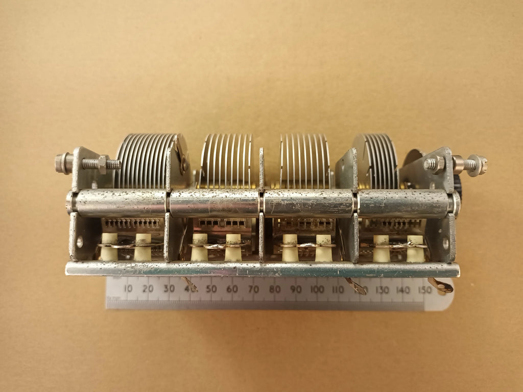 Variable Capacitor 4 Gang Air Spaced 550pF, 200pF, 200pF, 275pF, 1225pF Total