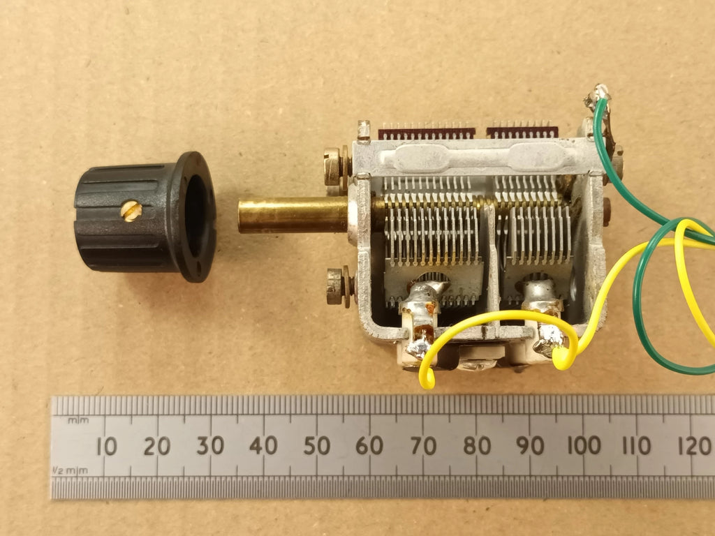 500pF Variable Capacitor Air Spaced with Wires and Control Knob For Crystal Sets Or Loop Antenna