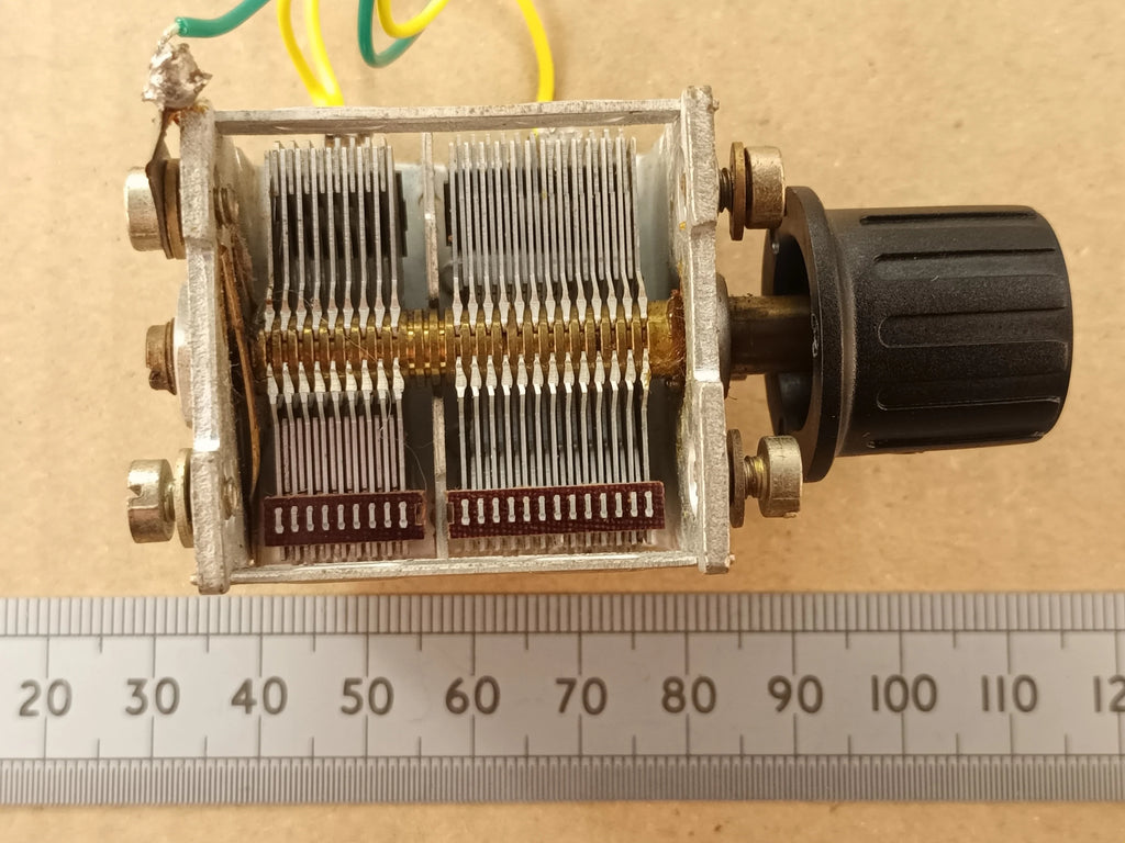 500pF Variable Capacitor Air Spaced with Wires and Control Knob For Crystal Sets Or Loop Antenna