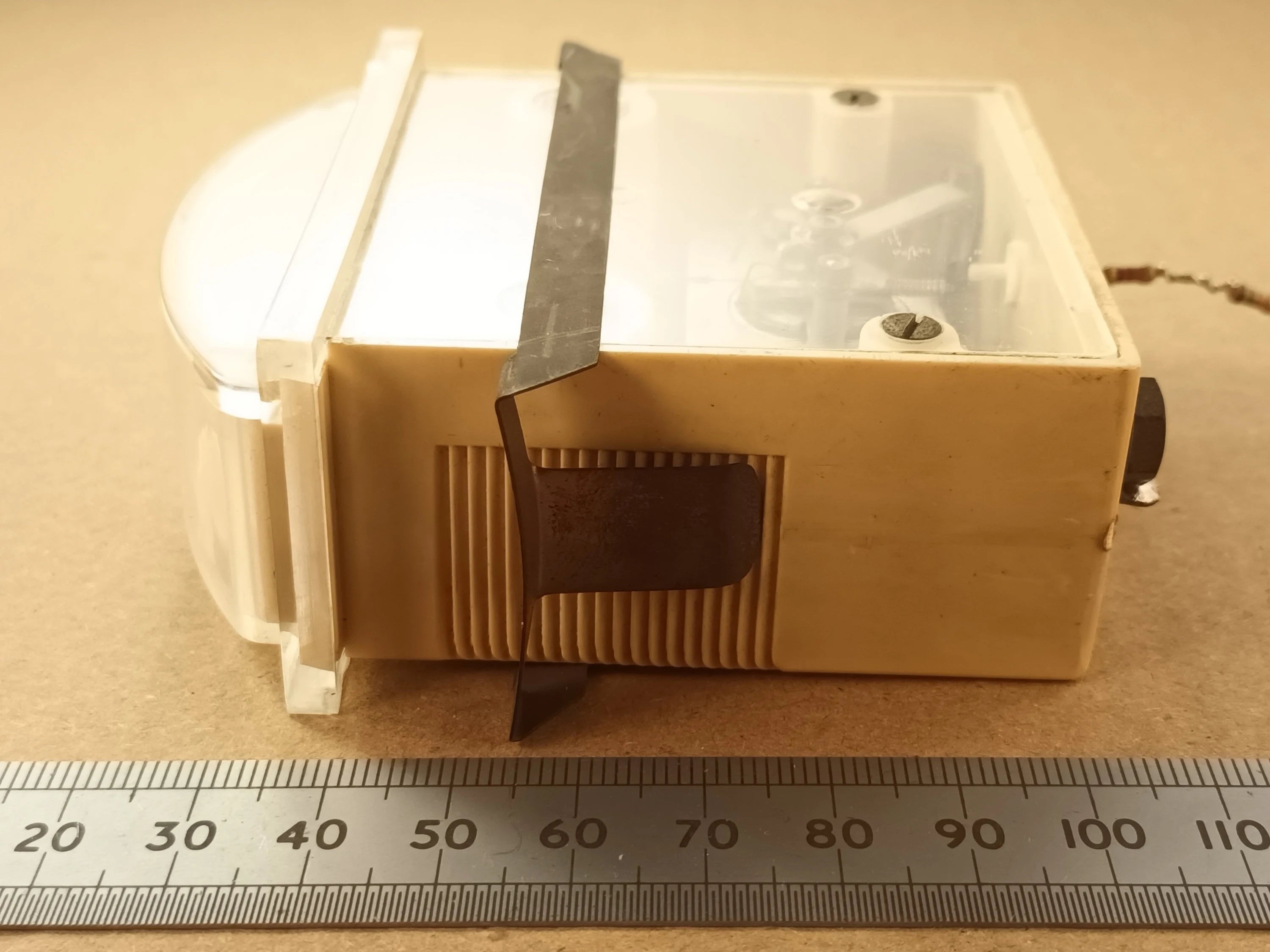 10 Volt DC Center Zero Sideways Pointer Movement Moving Coil Meter 500uA 34 Ohm Native