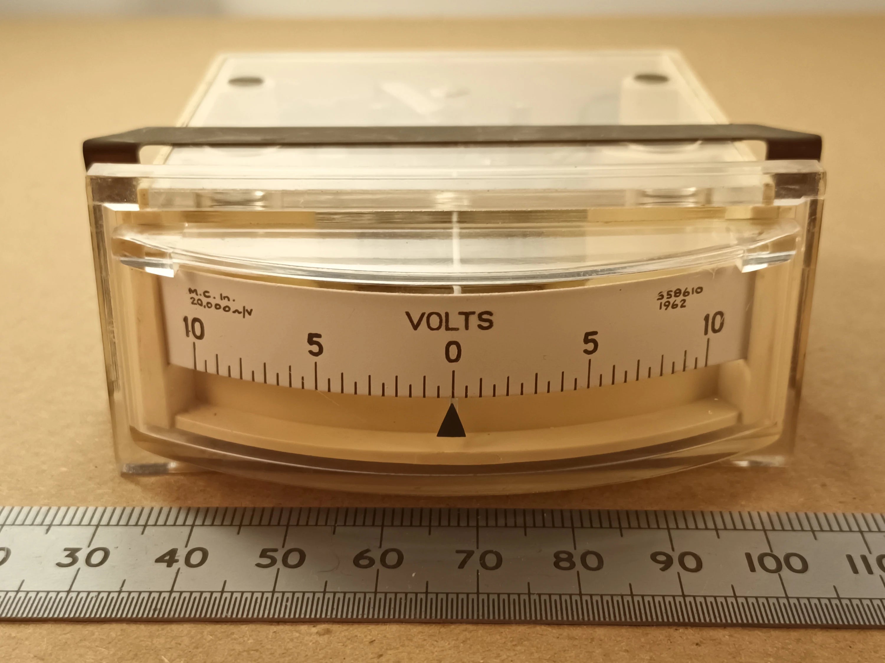 10 Volt DC Center Zero Sideways Pointer Movement Moving Coil Meter 500uA 34 Ohm Native