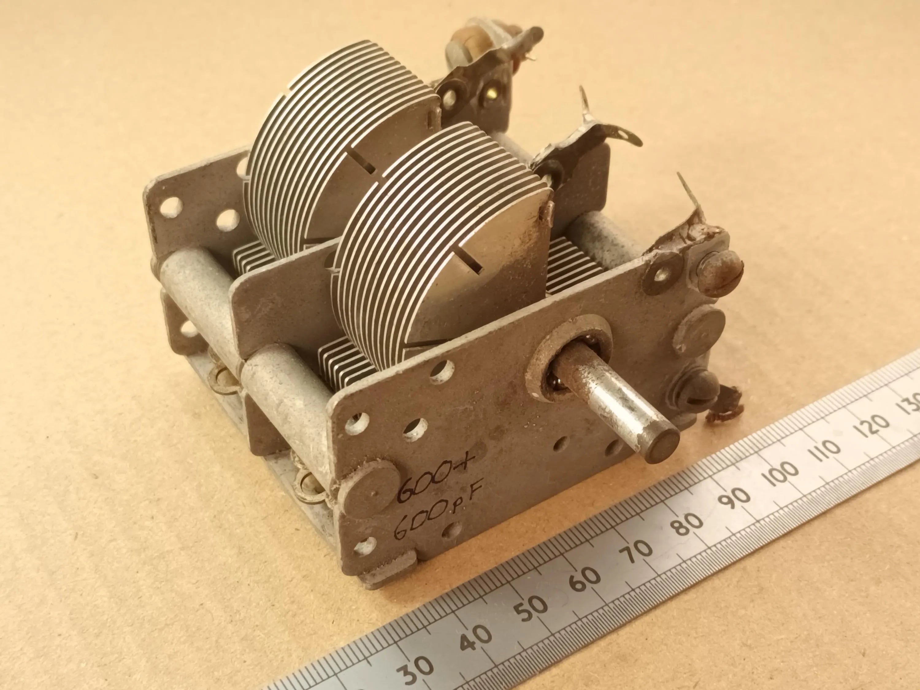 Air Spaced 600pF Variable Tuning Capacitor Dual Gang 1200pF