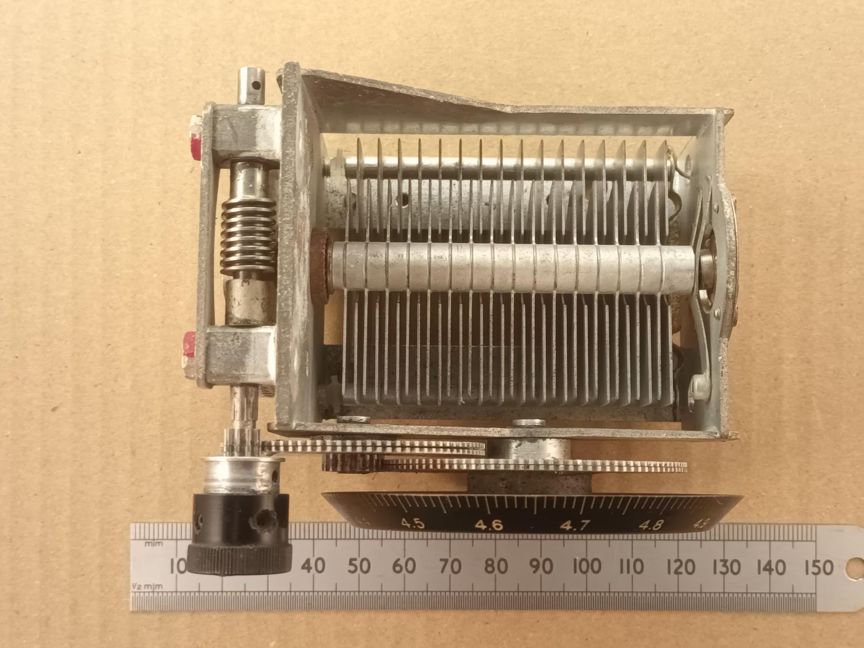 146pF High Voltage Variable Capacitor With Large Reduction Drive