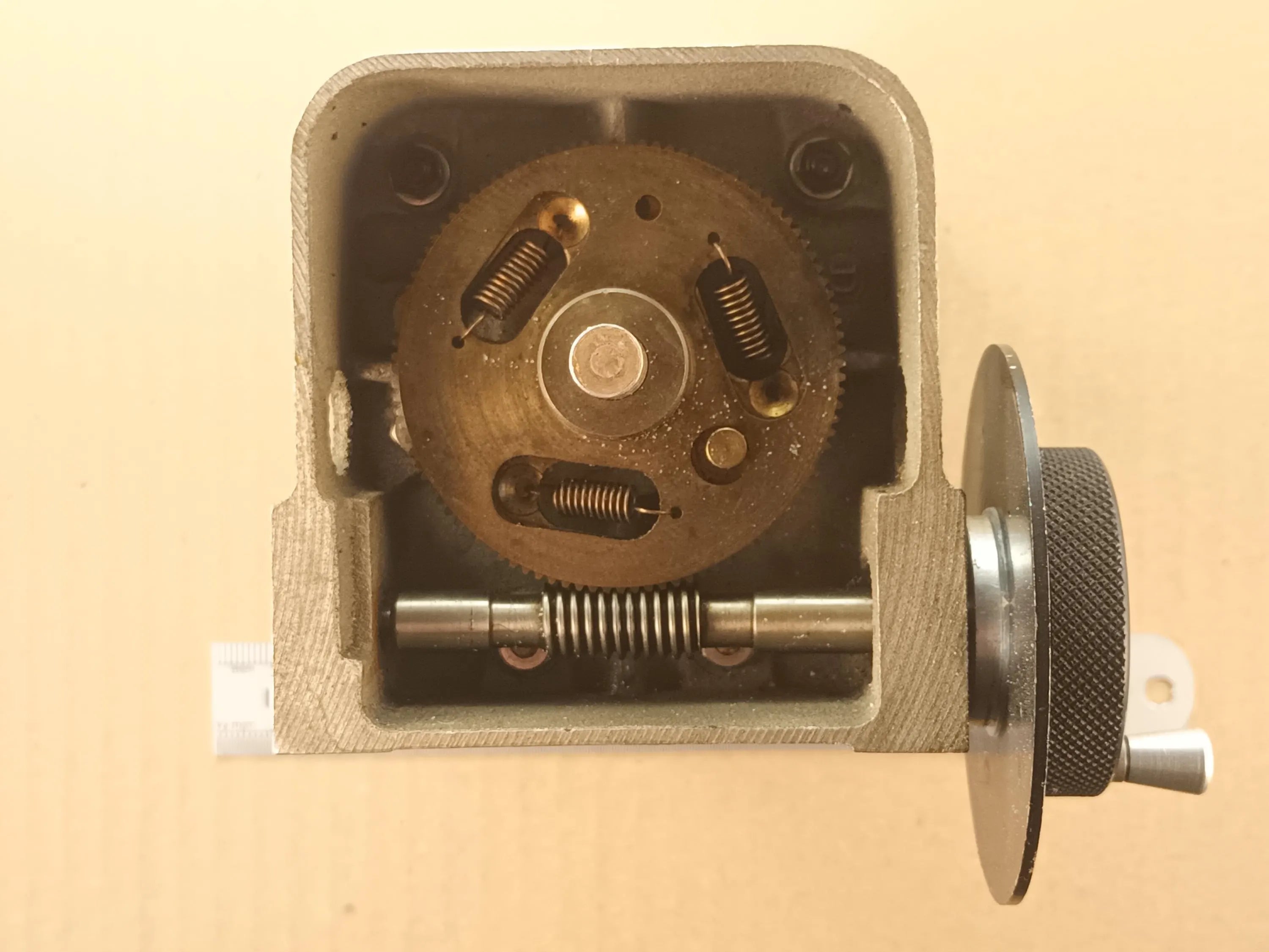 220pF Higher Voltage Air Spaced Variable Capacitor For Receiver Loop or QRP ATU, Precision Reduction Drive