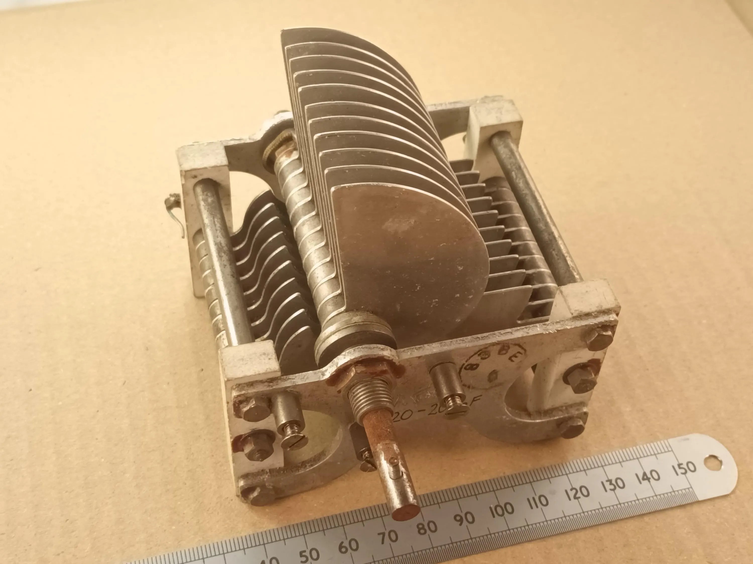 200pF High Voltage Air Spaced Variable Capacitor For Mag Loop TX or ATU Air Ministry