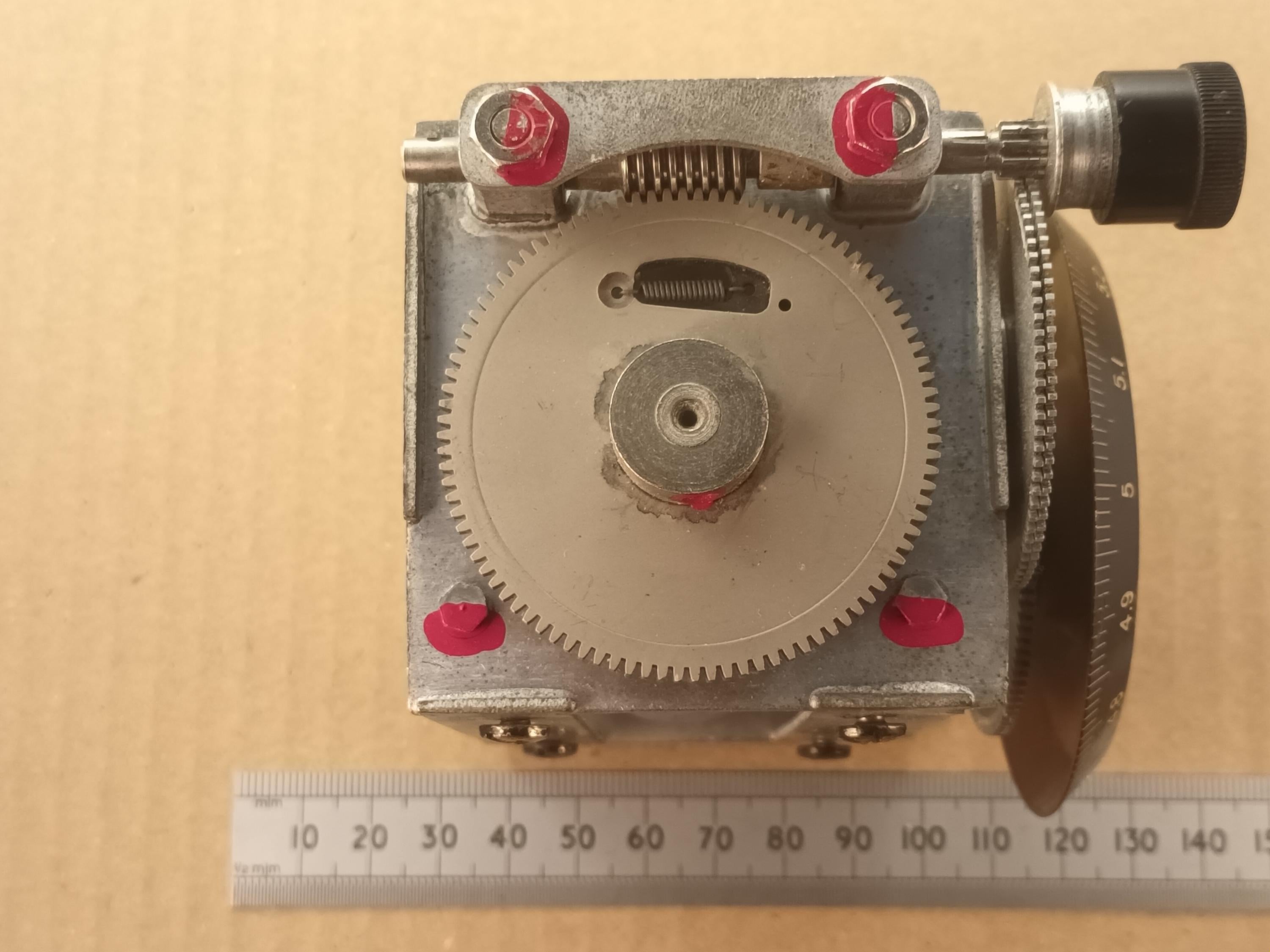 146pF High Voltage Variable Capacitor With Large Reduction Drive