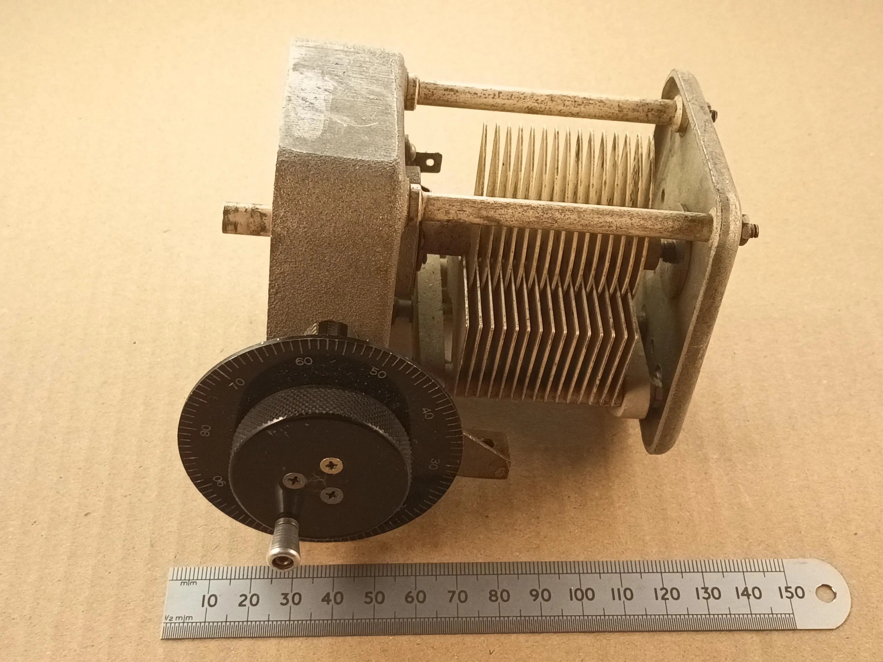 220pF Higher Voltage Air Spaced Variable Capacitor For Receiver Loop or QRP ATU, Precision Reduction Drive